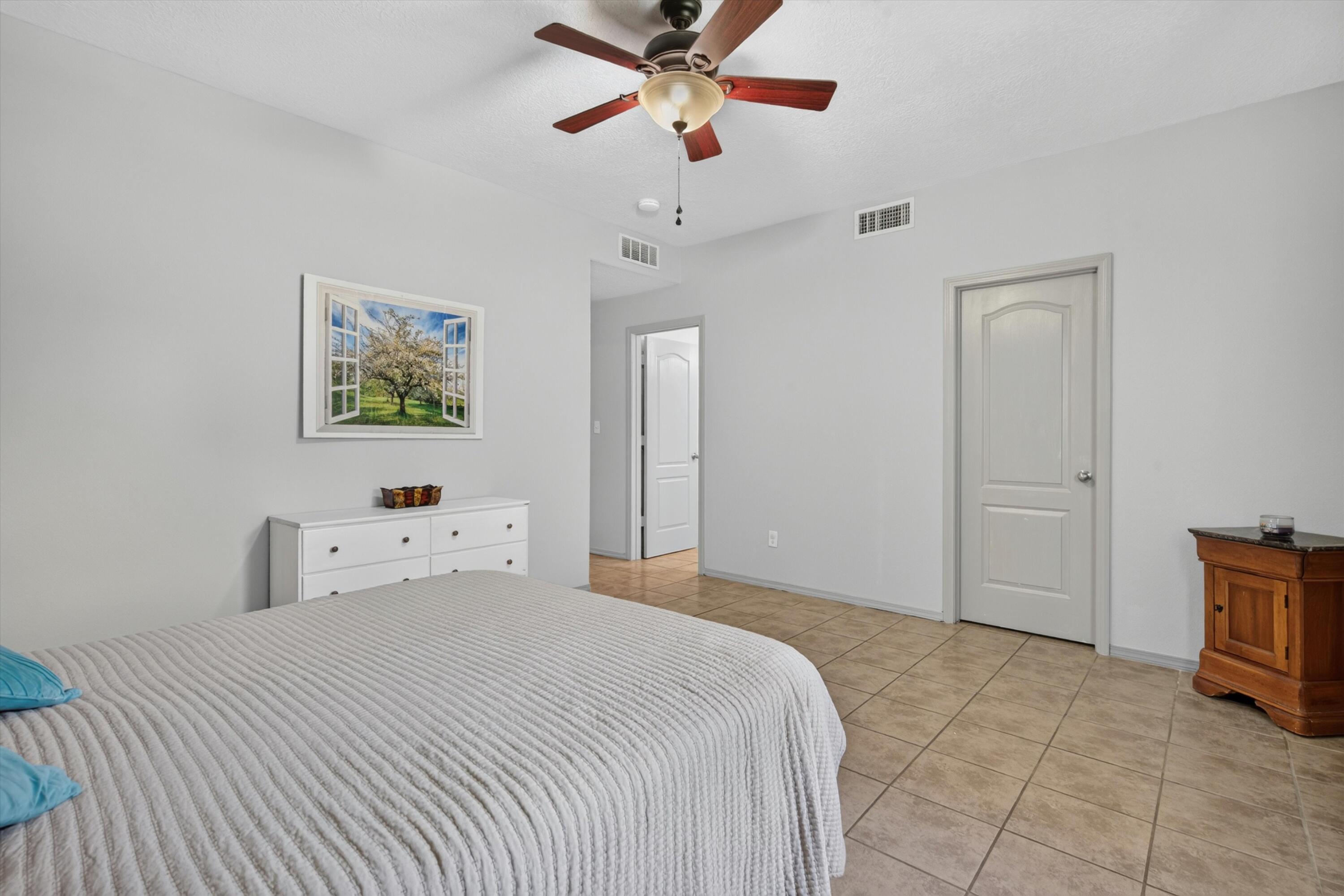 Photo 12 — 2834 Bayas Road SE