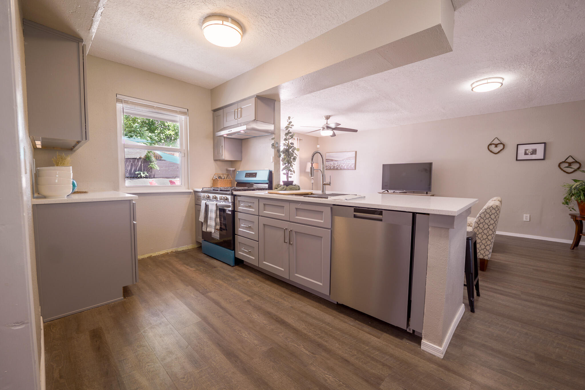 Photo 19 — 736 Monell Drive NE