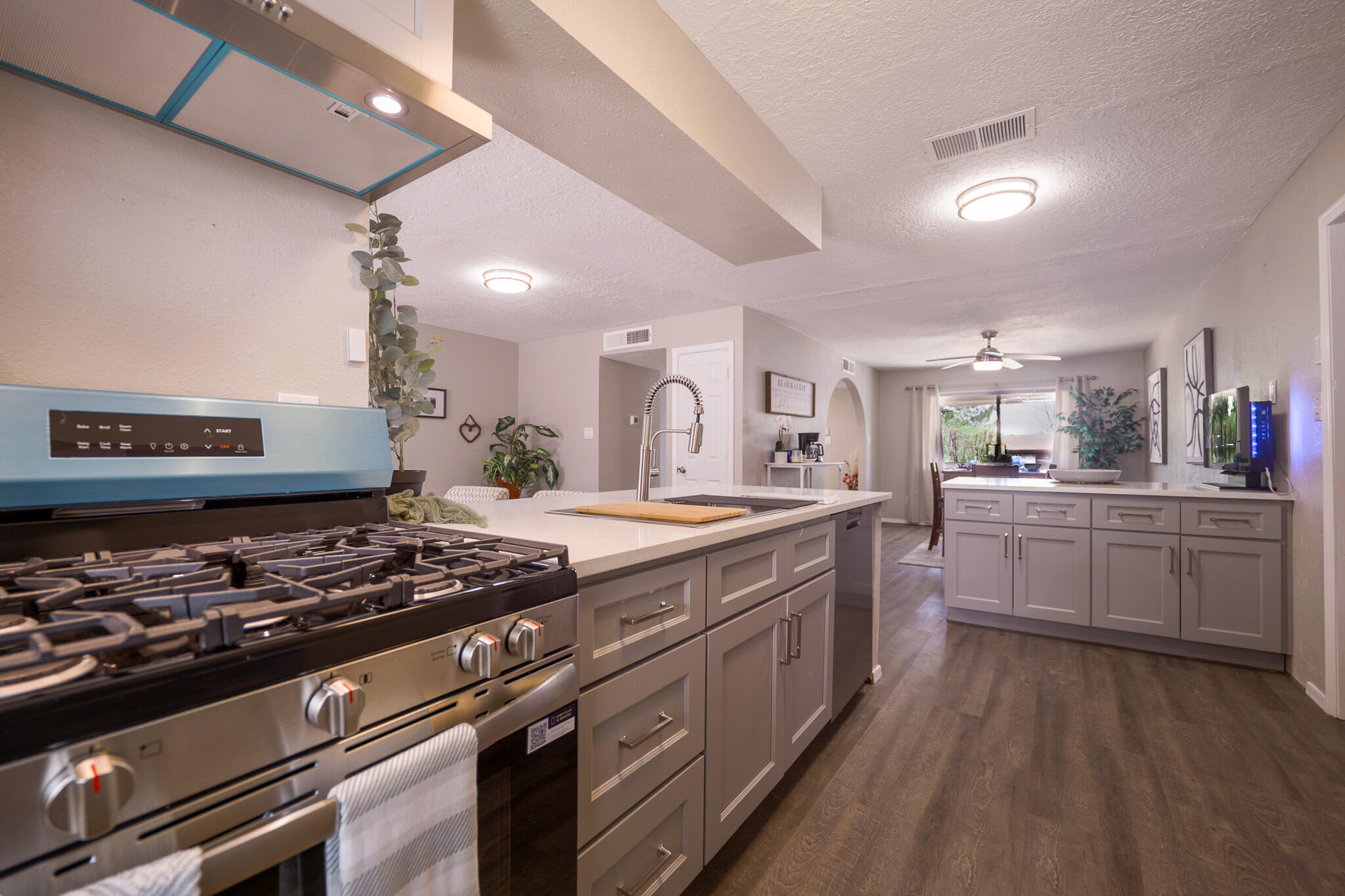 Photo 17 — 736 Monell Drive NE