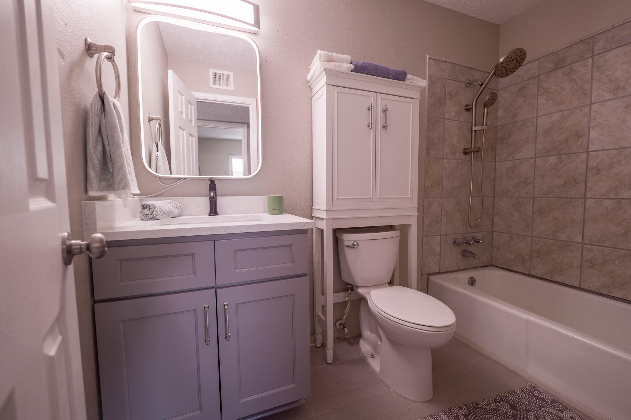 Photo 10 — 736 Monell Drive NE