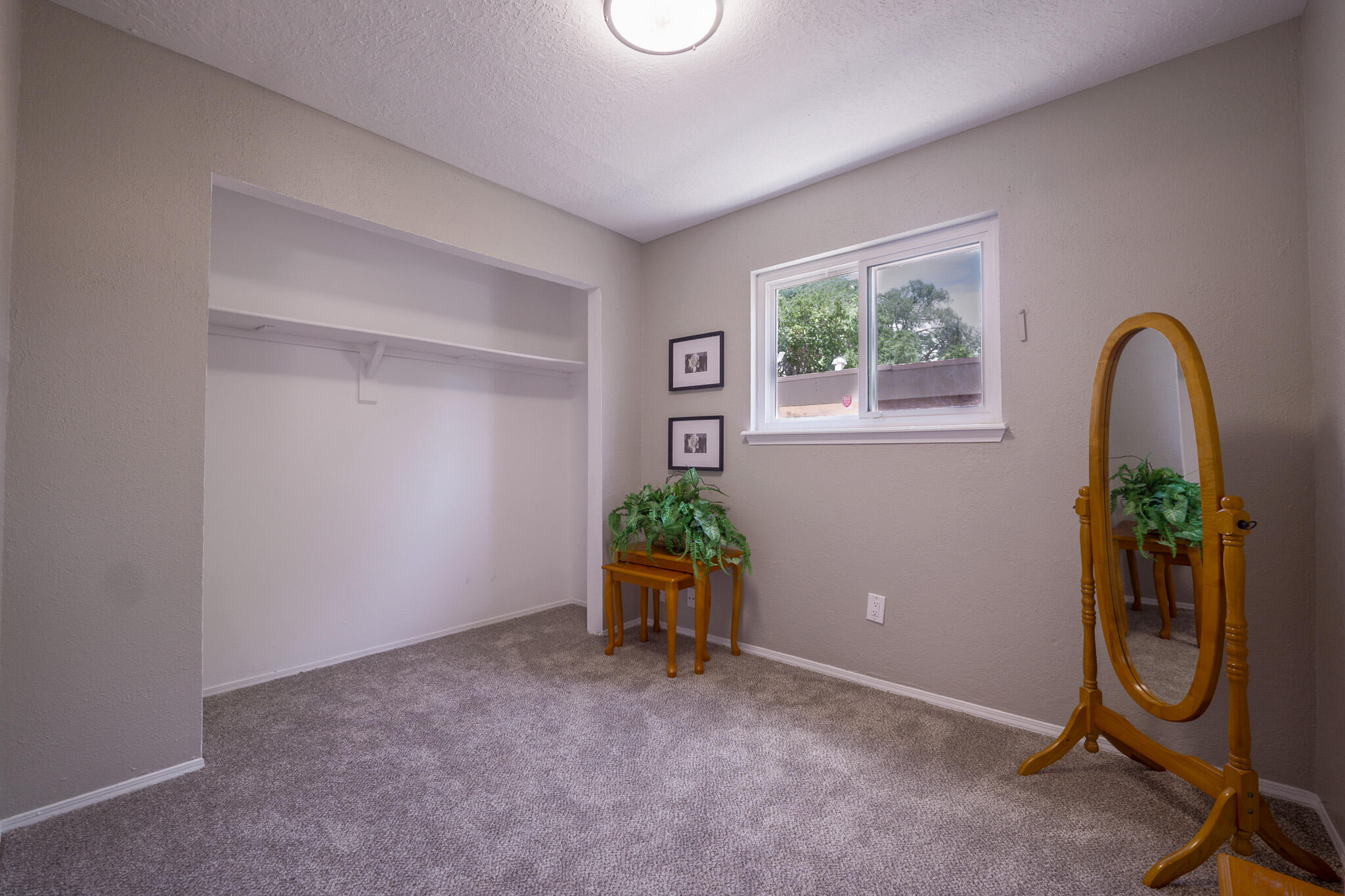 Photo 9 — 736 Monell Drive NE