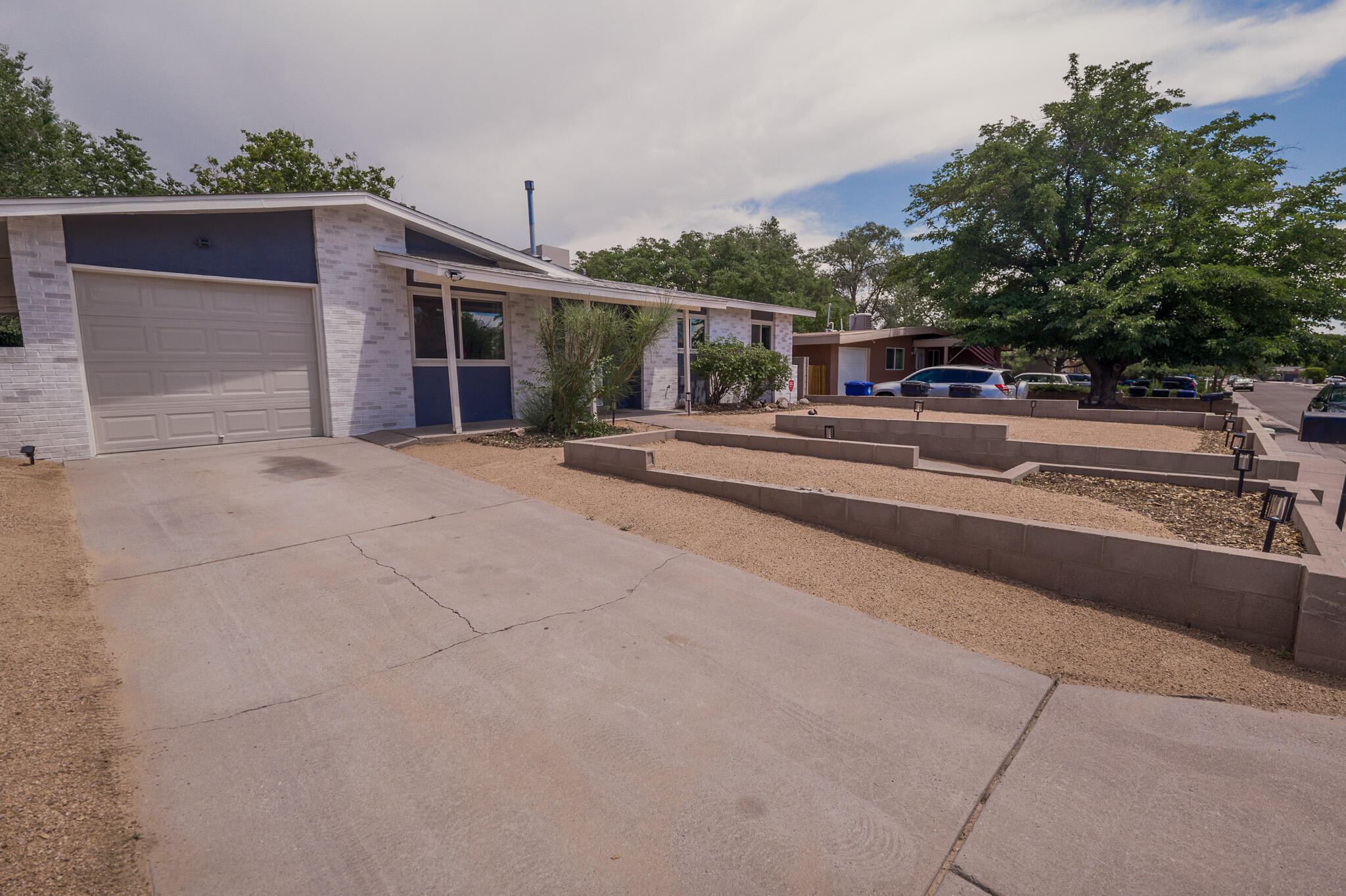 Photo 6 — 736 Monell Drive NE