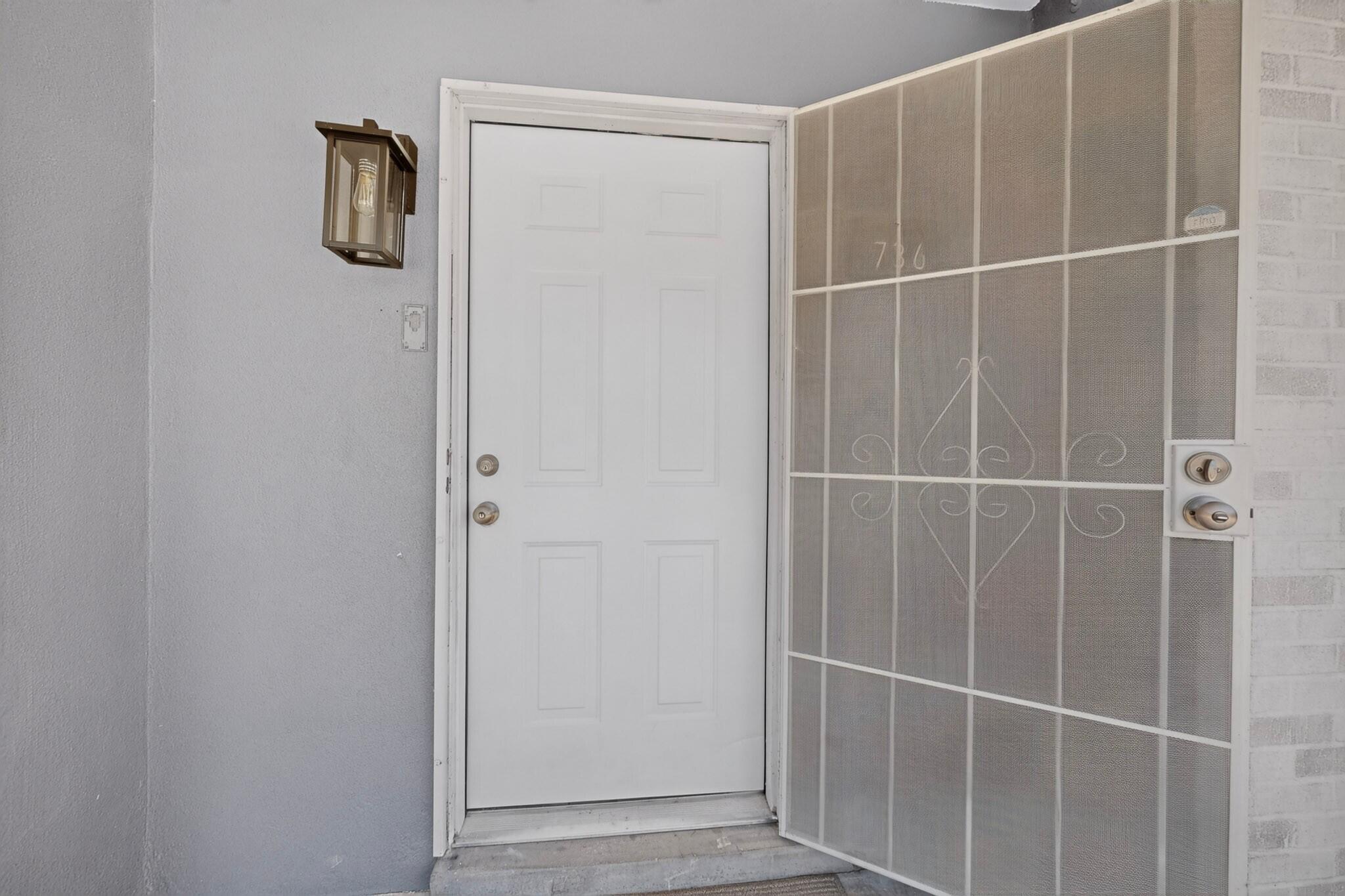 Photo 2 — 736 Monell Drive NE