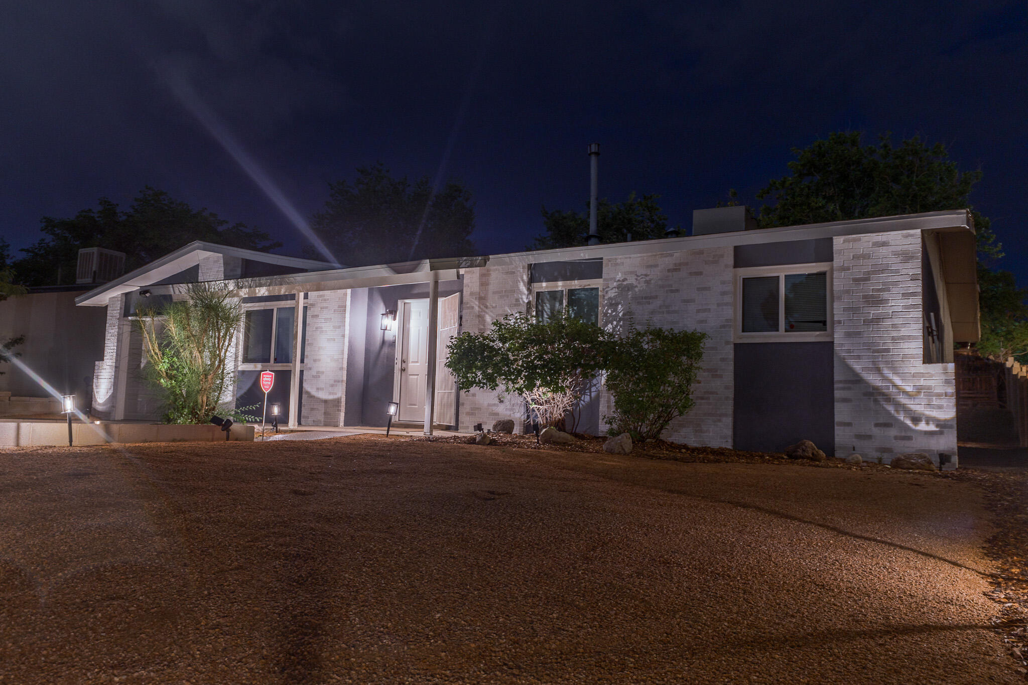 Photo 8 — 736 Monell Drive NE