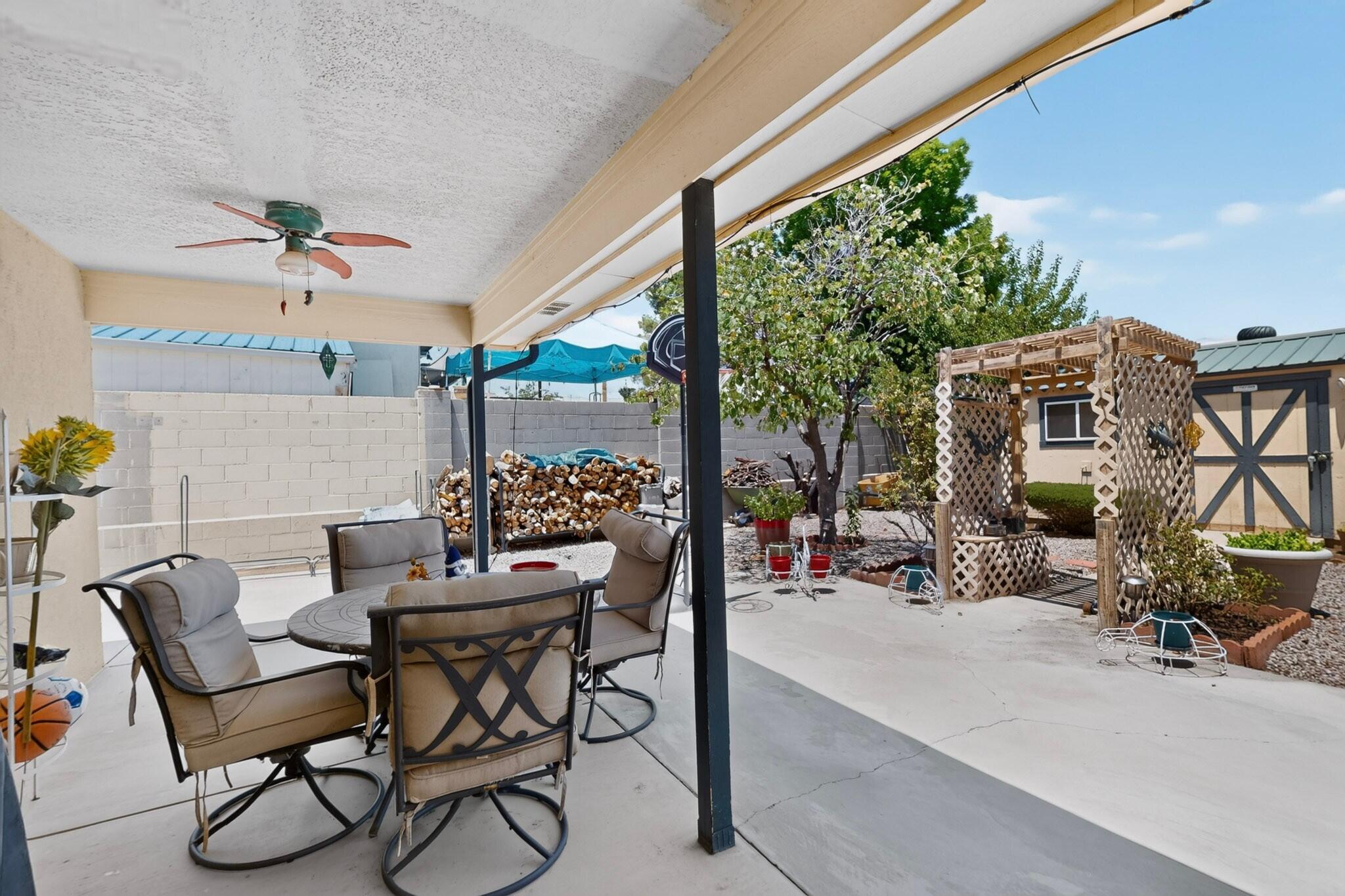 Photo 18 — 6977 Albany Hills Drive NE