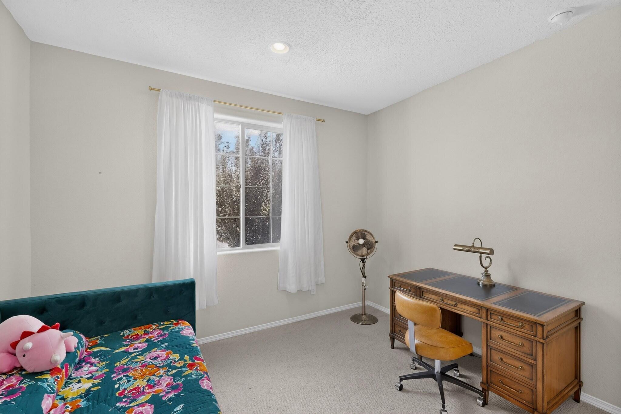 Photo 18 — 6061 Nauman Drive SE