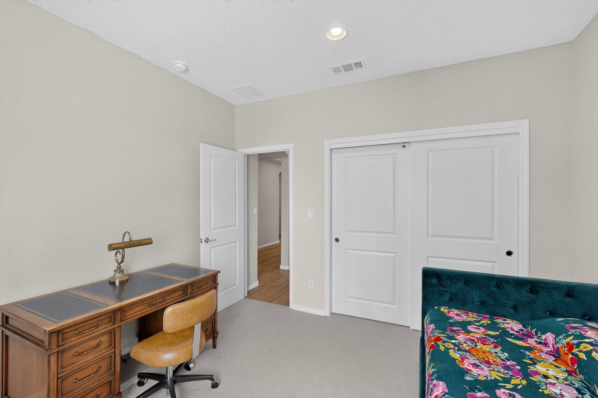 Photo 17 — 6061 Nauman Drive SE