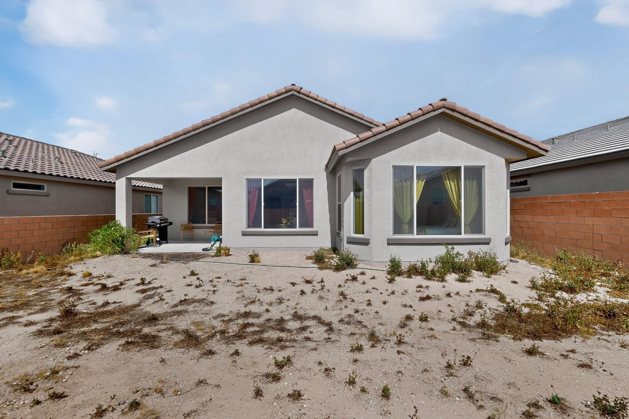 Photo 10 — 6061 Nauman Drive SE