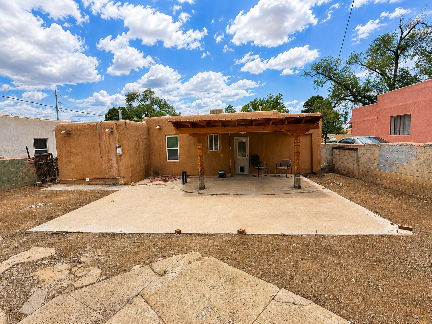 Photo 4 — 1133 Girard Boulevard NE