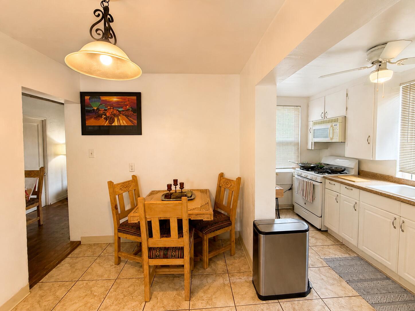 Photo 13 — 1133 Girard Boulevard NE