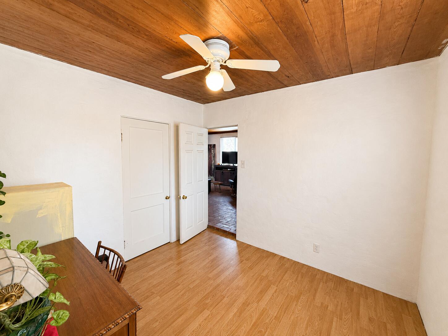 Photo 11 — 1133 Girard Boulevard NE