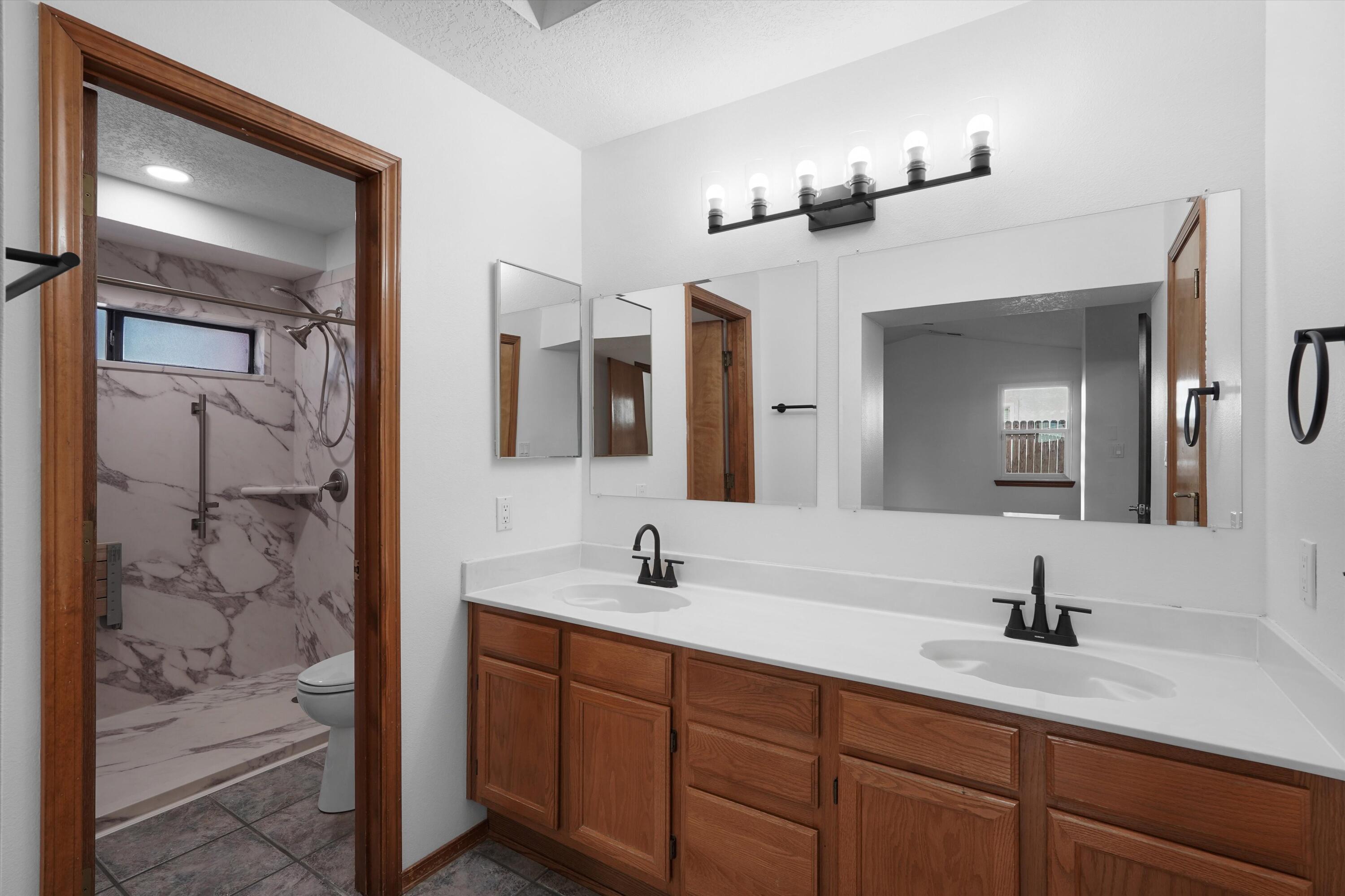 Photo 15 — 4517 Samara Road NW