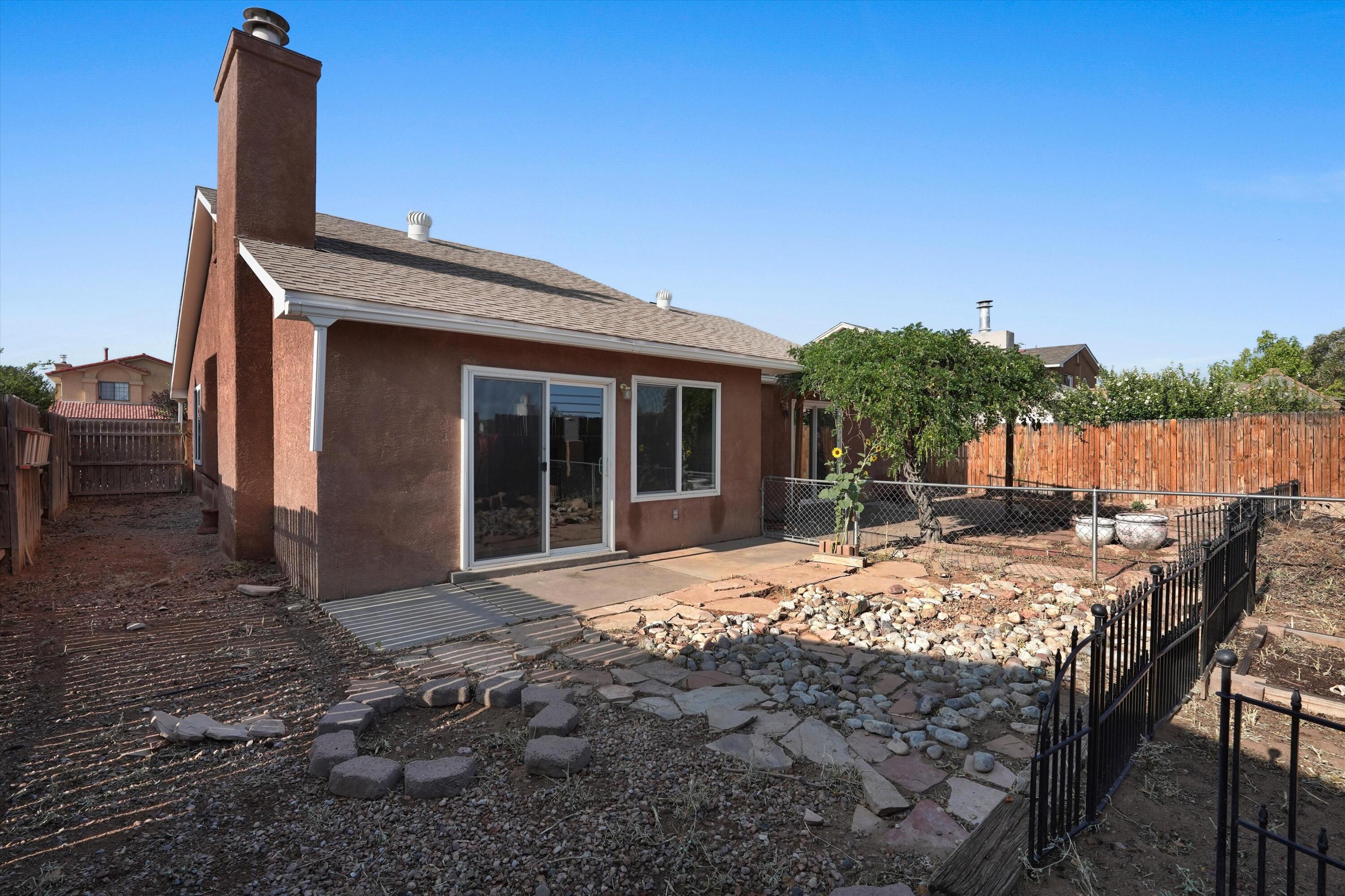 Photo 4 — 4517 Samara Road NW