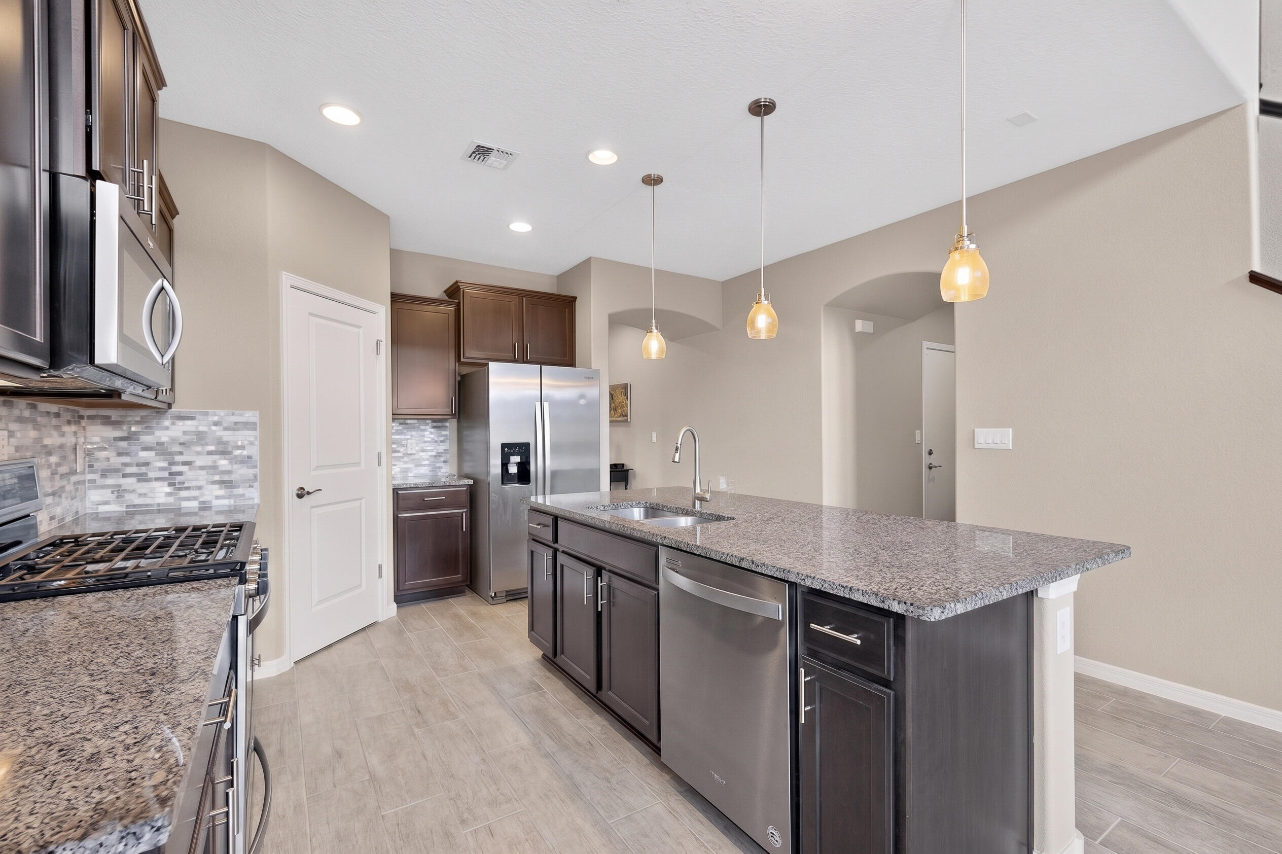 Photo 4 — 8719 Monsoon Road NW