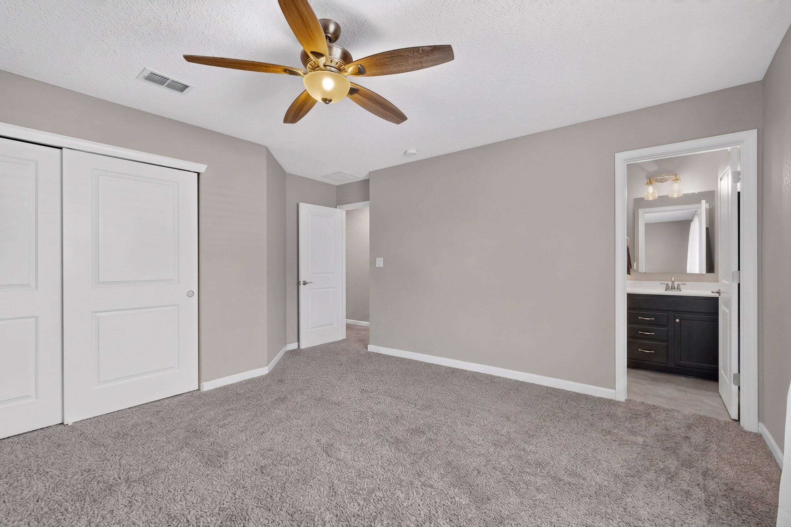 Photo 20 — 8719 Monsoon Road NW