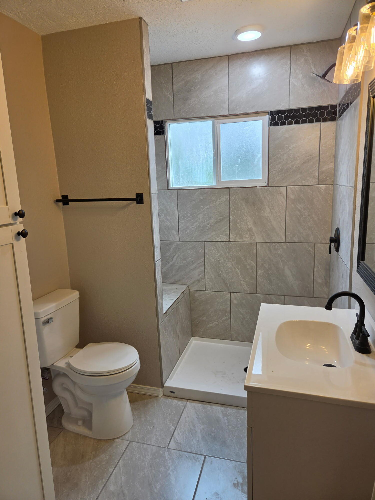 Photo 6 — 2903 Madison Street NE