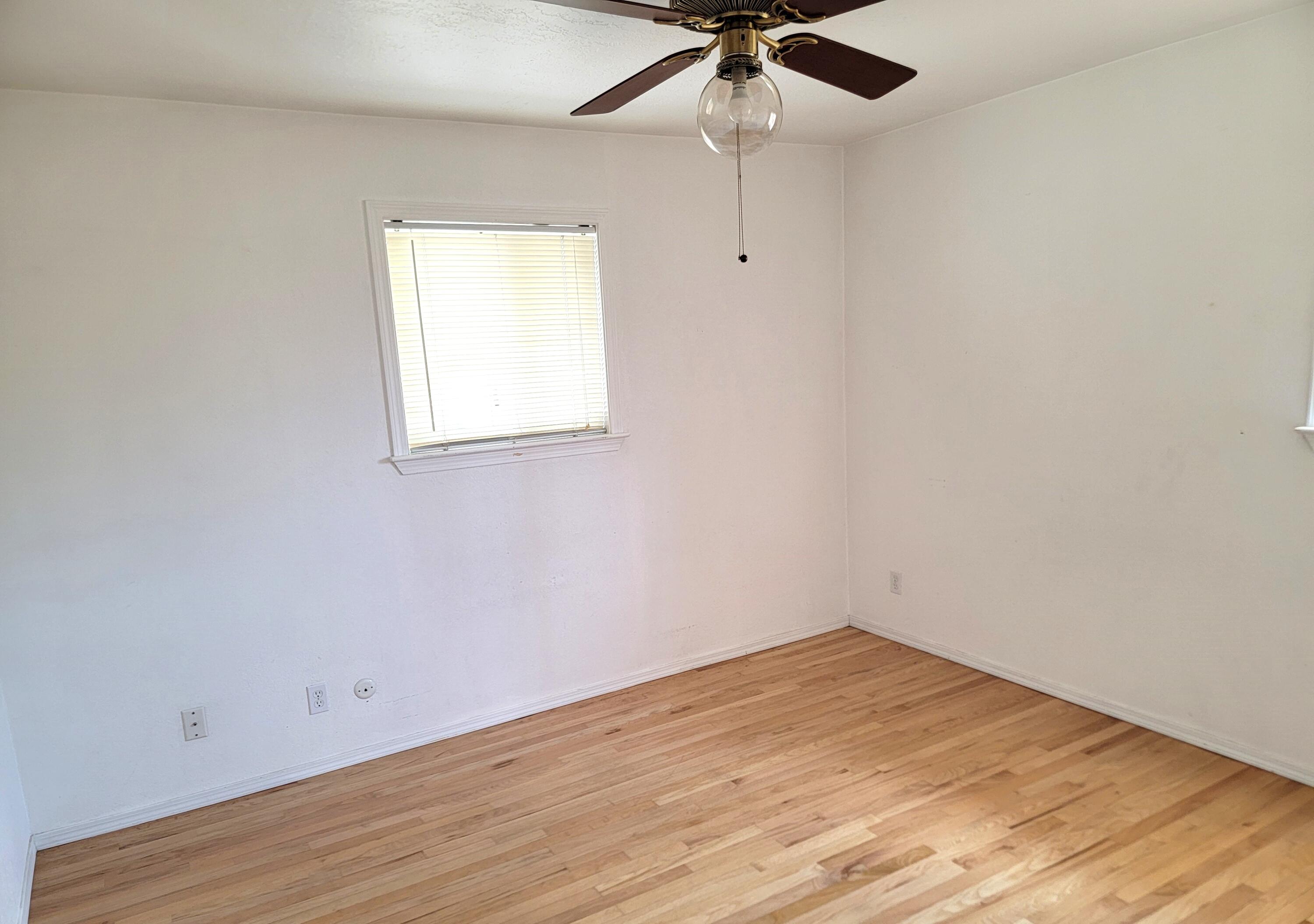 Photo 4 — 8424 Palo Duro Avenue NE