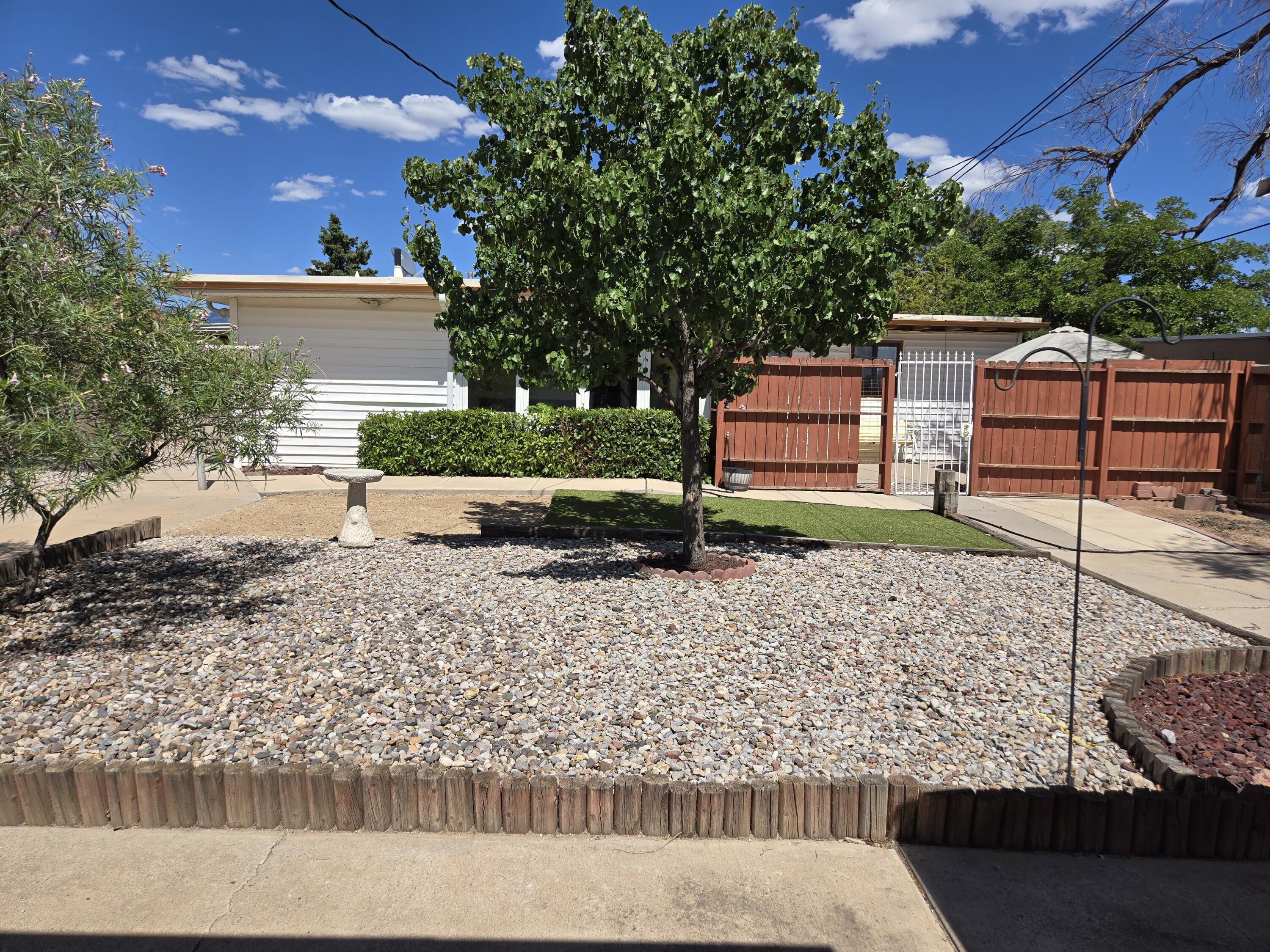 Photo 15 — 2909 Graceland Drive NE