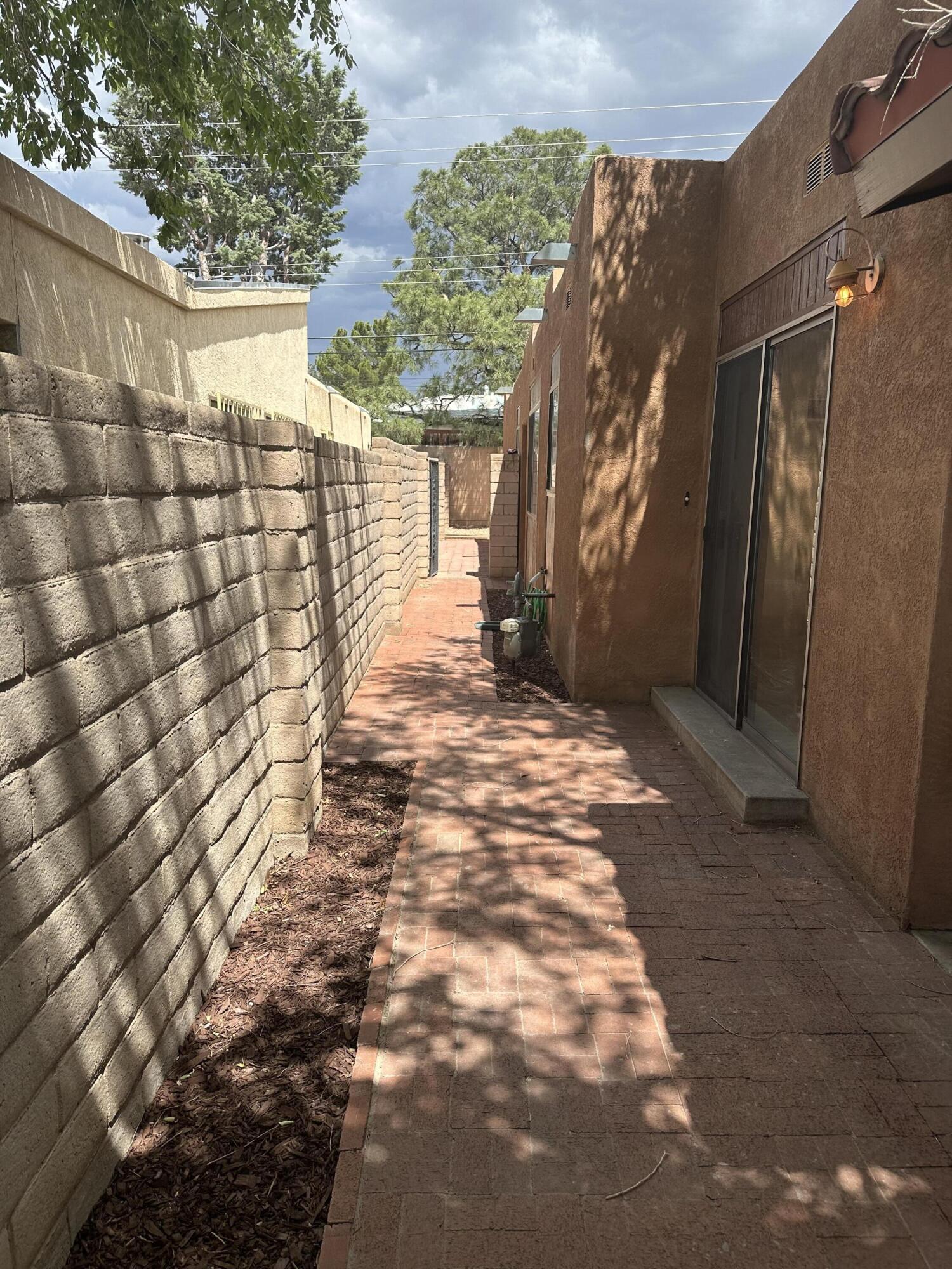 Photo 3 — 612 Ortiz Drive NE
