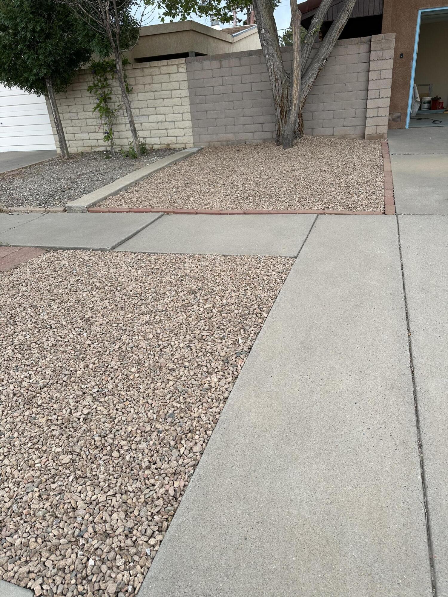 Photo 15 — 612 Ortiz Drive NE