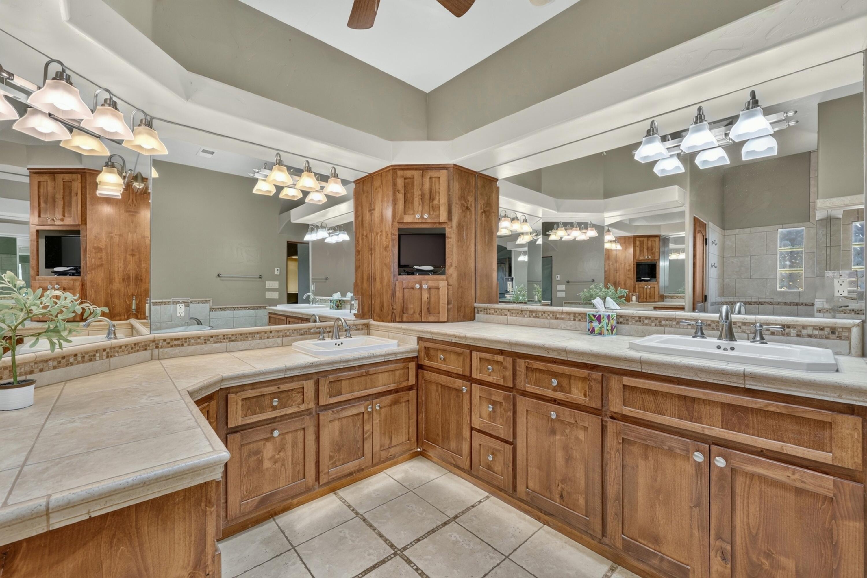 Photo 18 — 2624 Saltillo Road NE