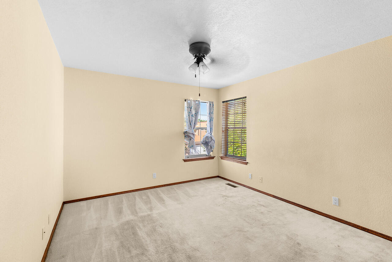 Photo 3 — 9441 Allande Road NE