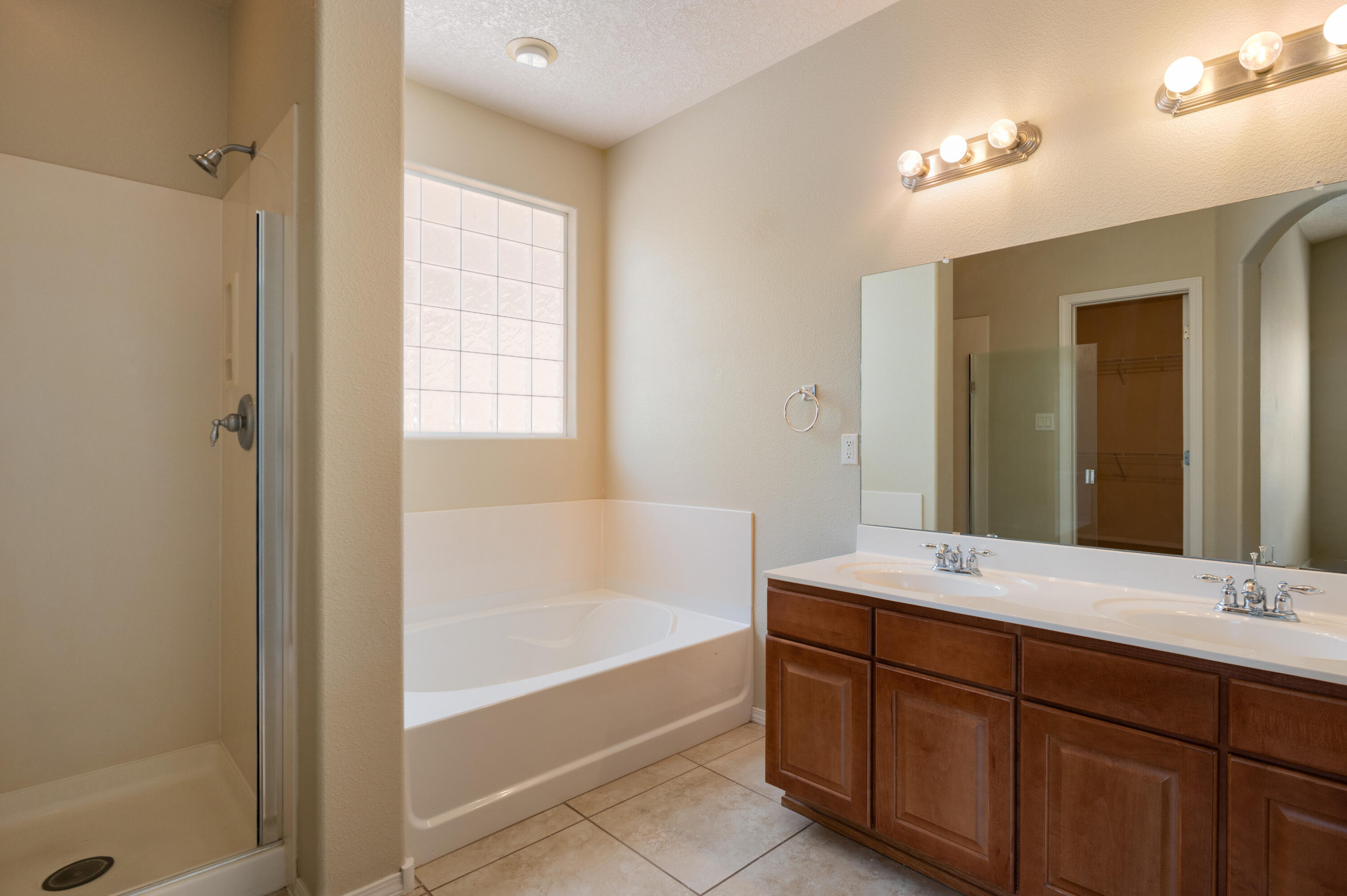 Photo 19 — 2240 Montevine Court SE