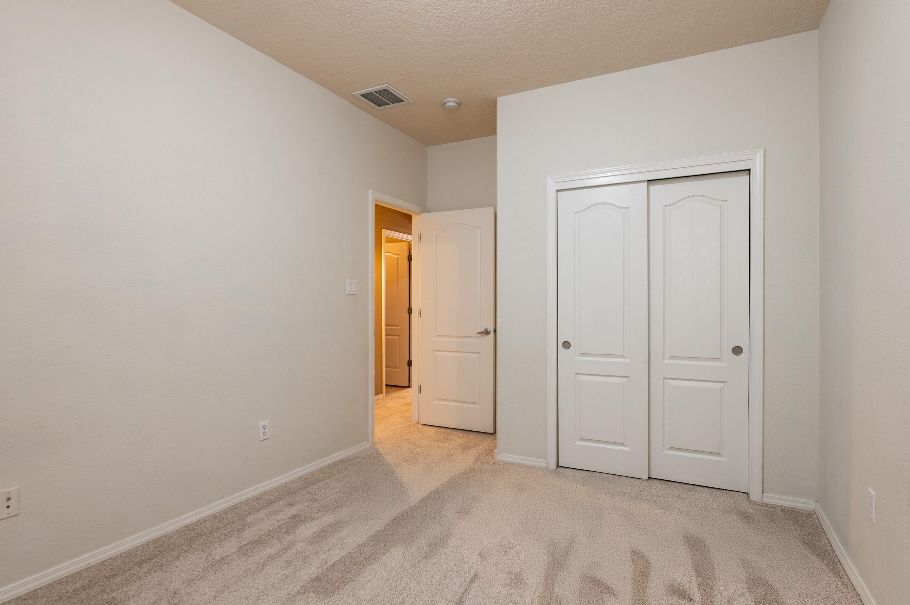 Photo 4 — 2240 Montevine Court SE