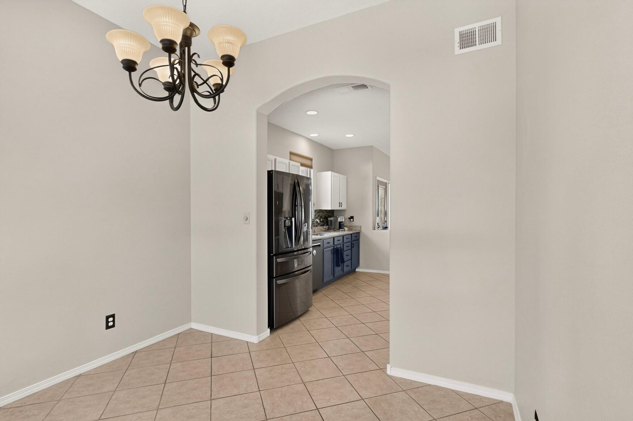 Photo 17 — 2325 Cortina Loop SE