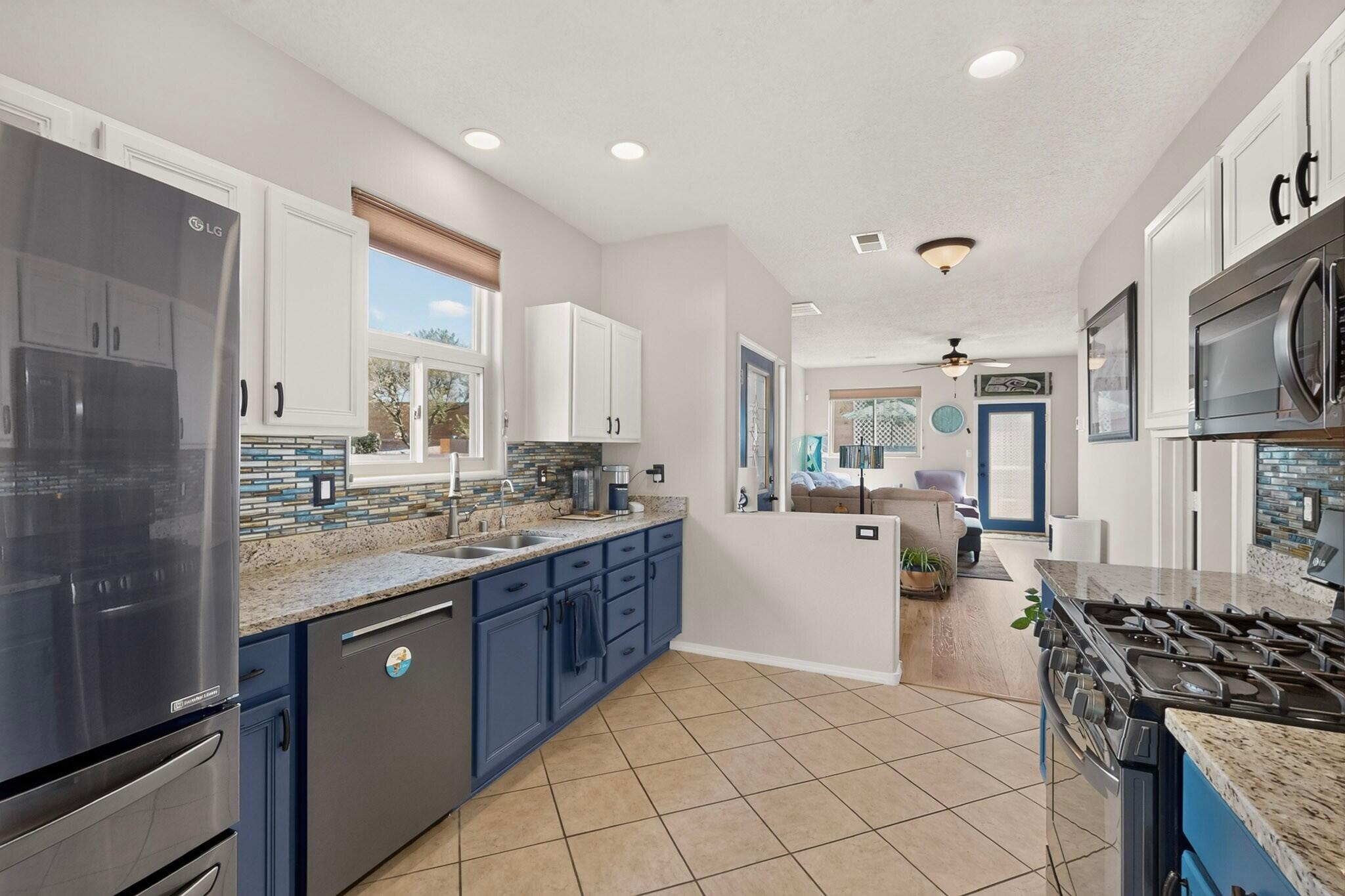 Photo 14 — 2325 Cortina Loop SE