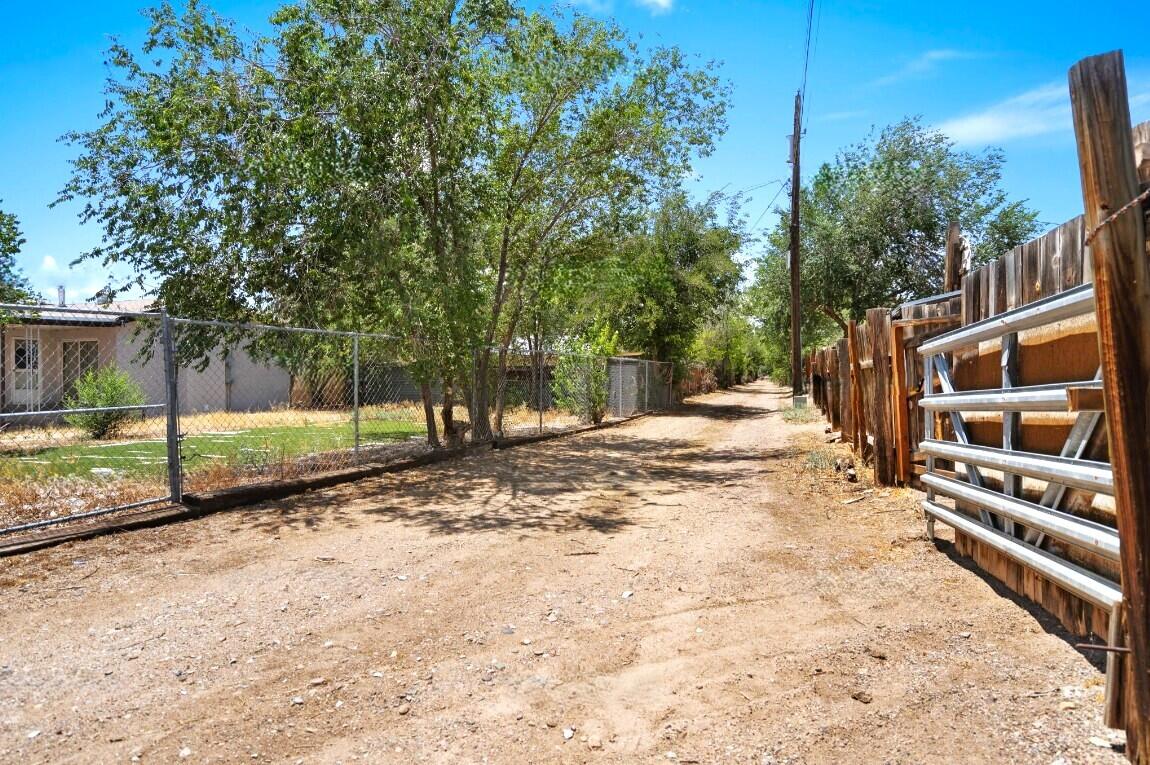 Photo 13 — 1201 W Didier Avenue