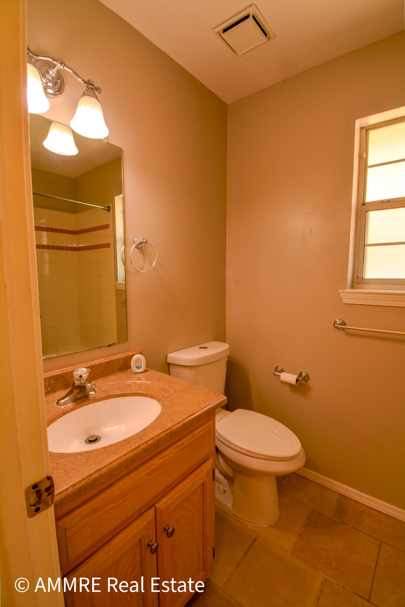 Photo 5 — 6835 Forest Hills Drive NE