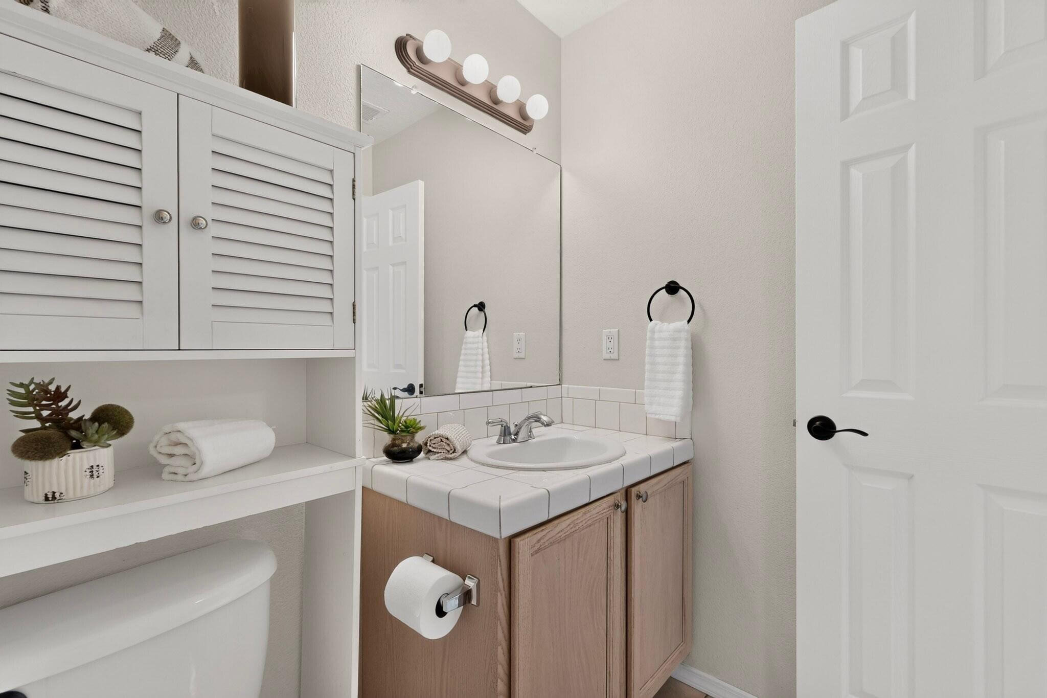 Photo 18 — 6804 Glenlochy Way NE