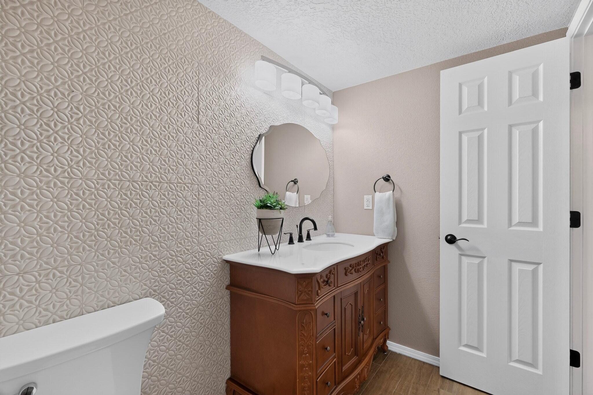 Photo 14 — 6804 Glenlochy Way NE