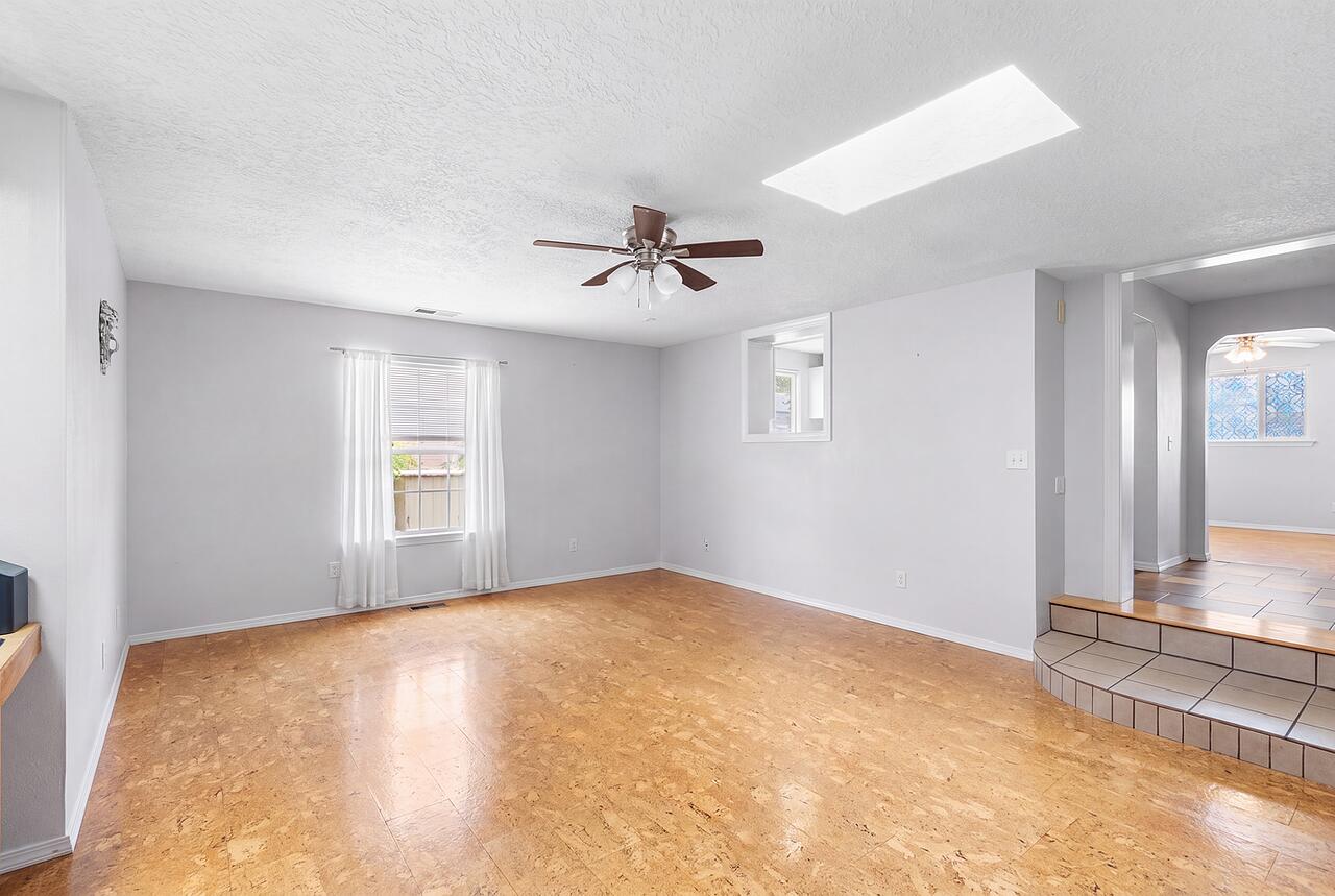 Photo 14 — 4920 La Cienega Street NW