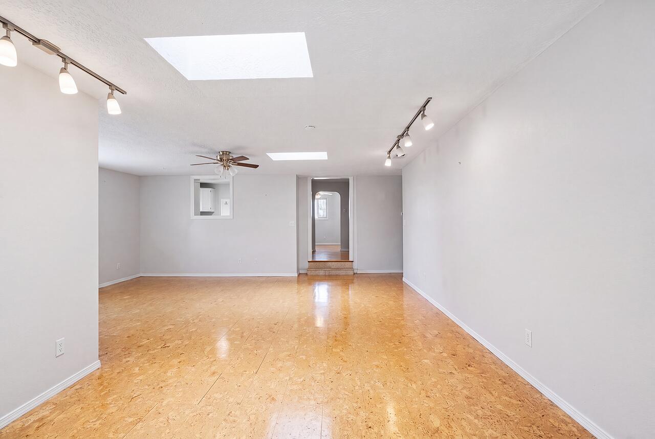 Photo 15 — 4920 La Cienega Street NW