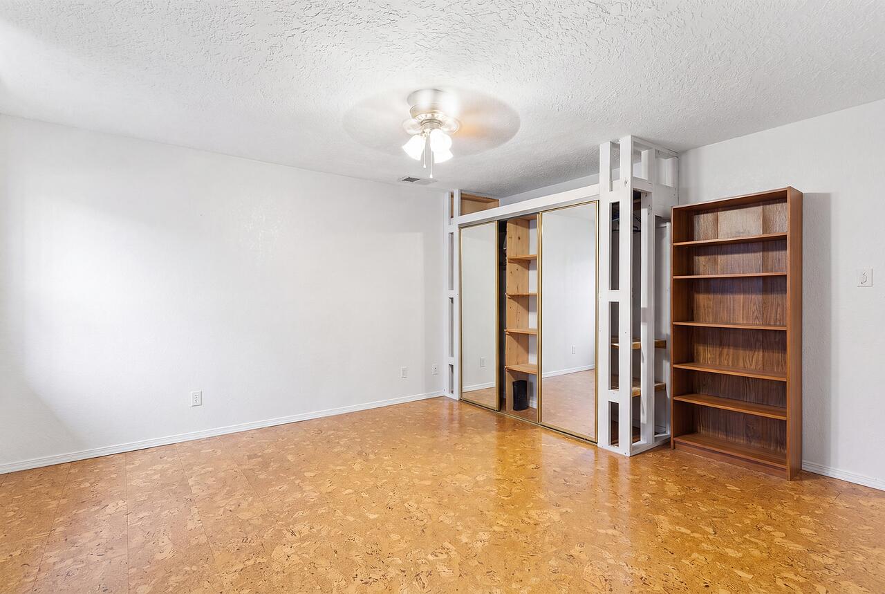 Photo 17 — 4920 La Cienega Street NW