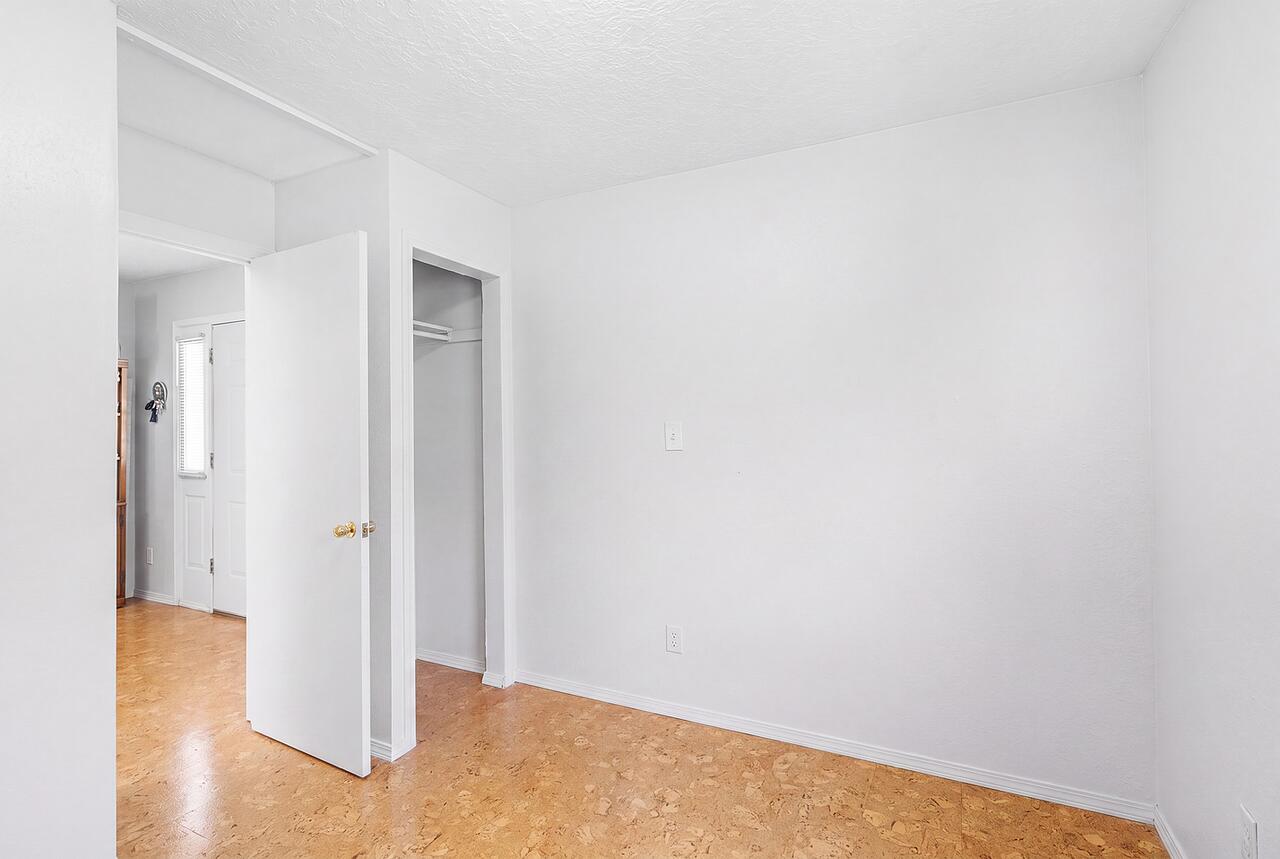Photo 4 — 4920 La Cienega Street NW