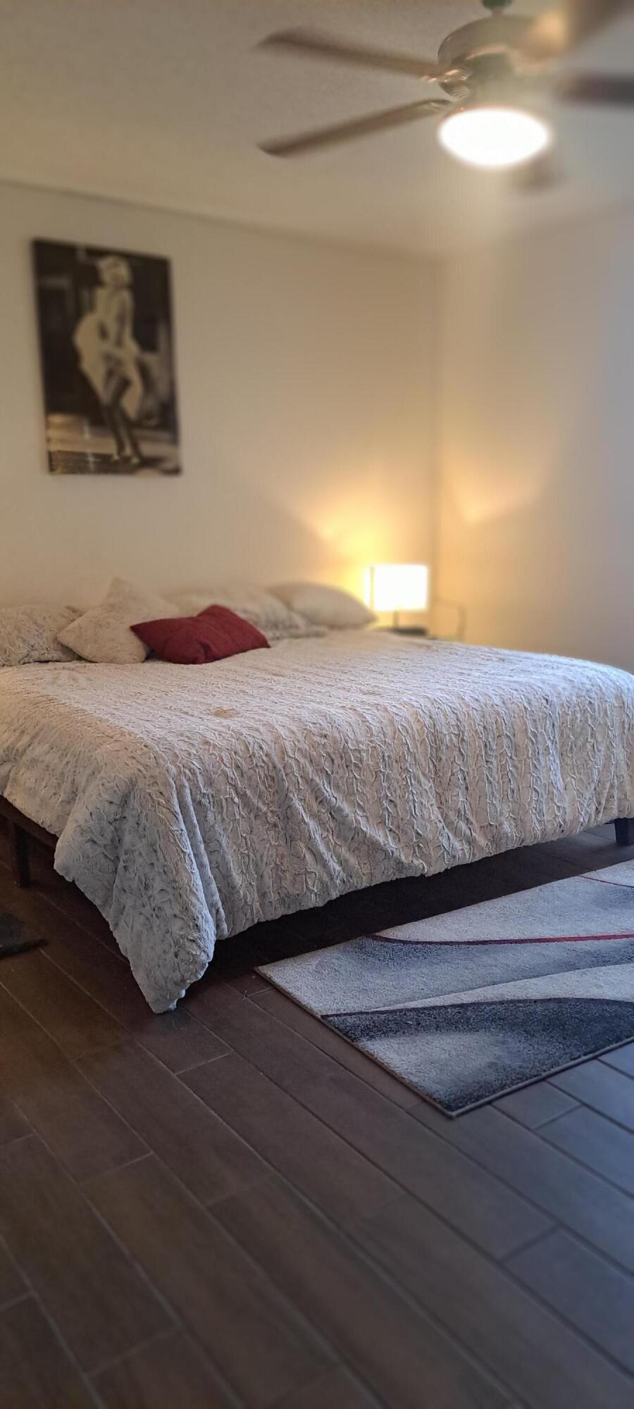 Photo 2 — 785 Arcturus Avenue SE