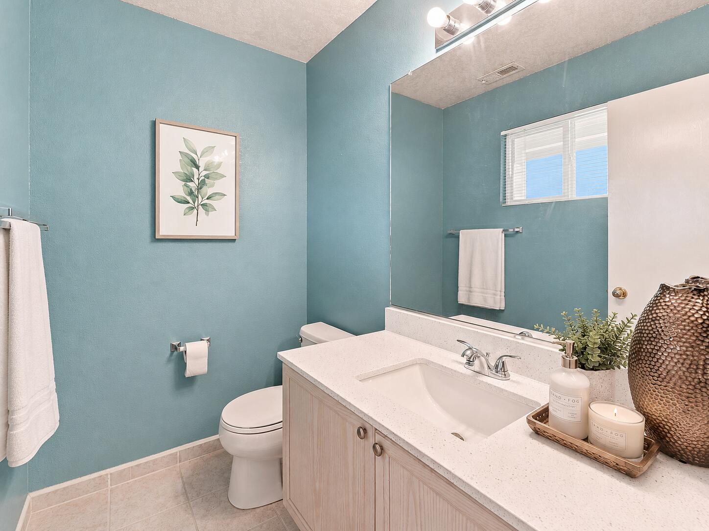 Photo 7 — 6904 Shale Avenue NE