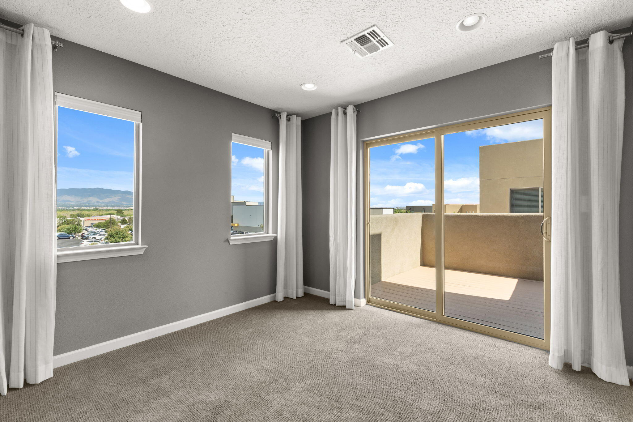 Photo 17 — 6326 Vista Del Bosque Drive NW