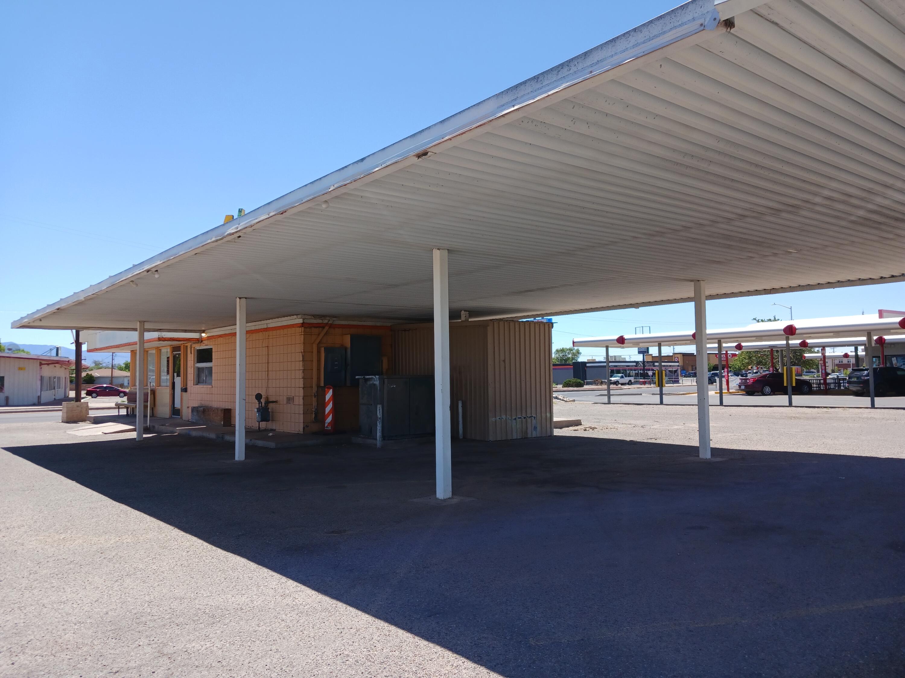Photo 12 — 721 N Main Street
