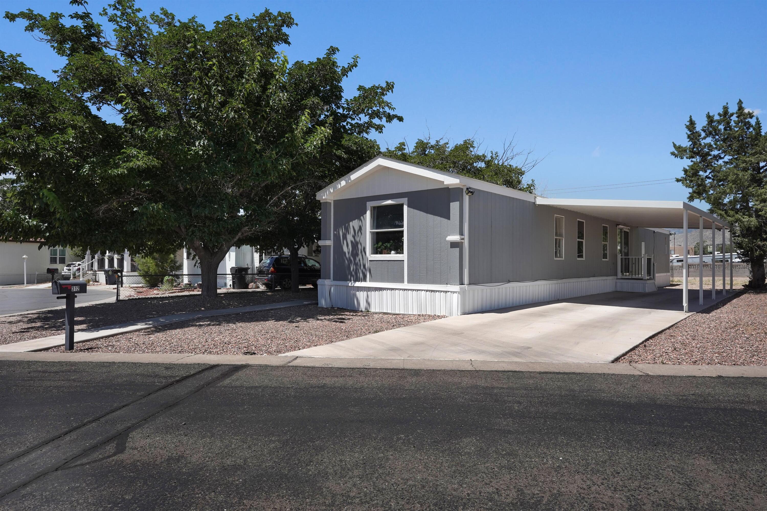 312 Coyote Lane SE, Albuquerque, NM 87123