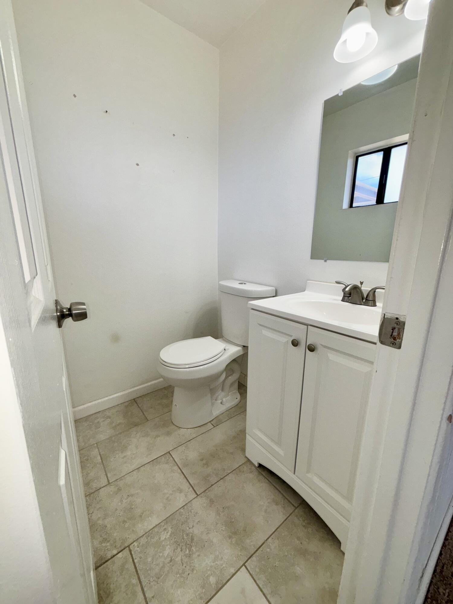 Photo 8 — 816 La Luz Drive