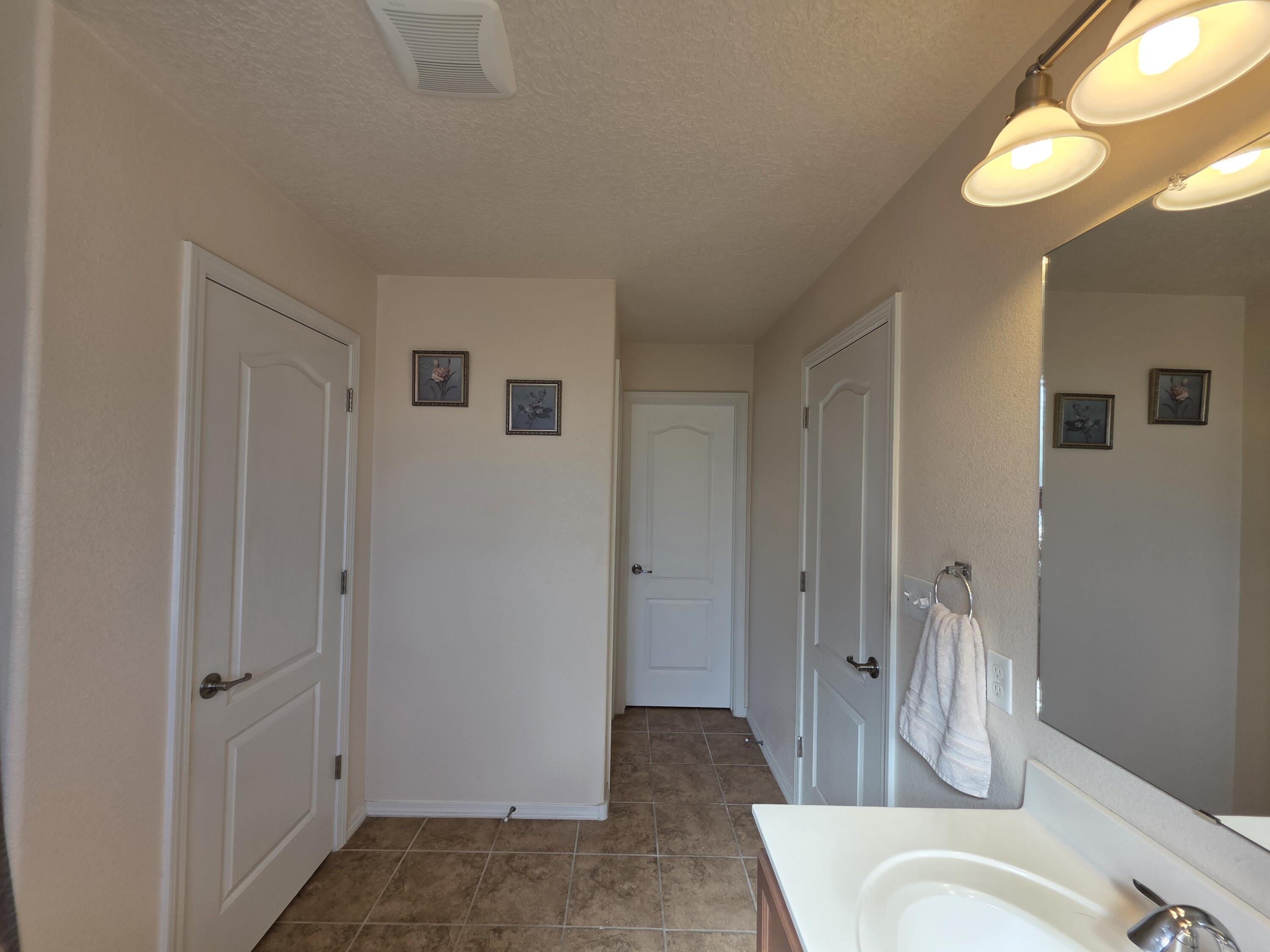 Photo 18 — 10836 Fort Point Lane NE