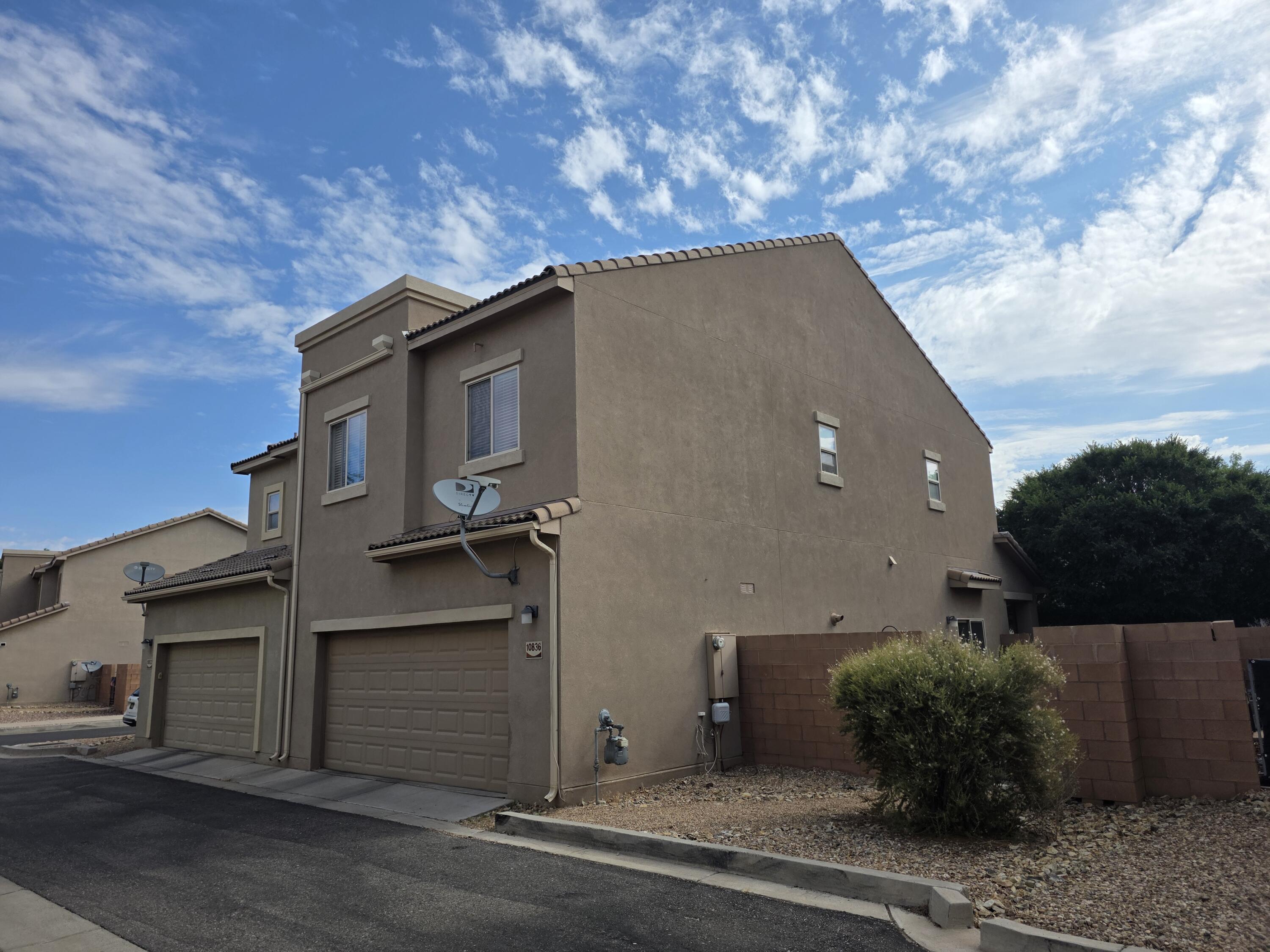 Photo 13 — 10836 Fort Point Lane NE