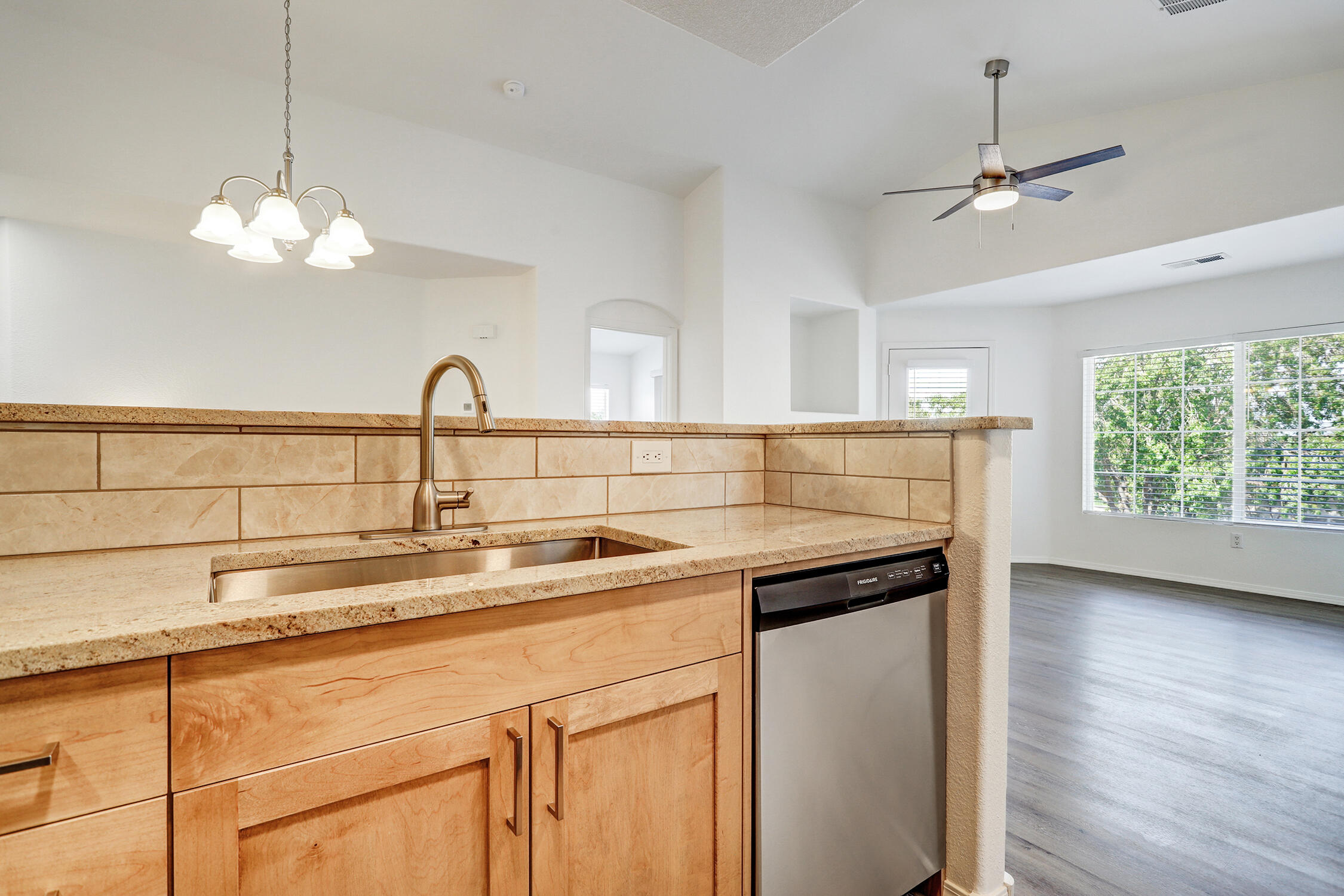 Photo 5 — 6501 San Antonio Drive NE UNIT 2001