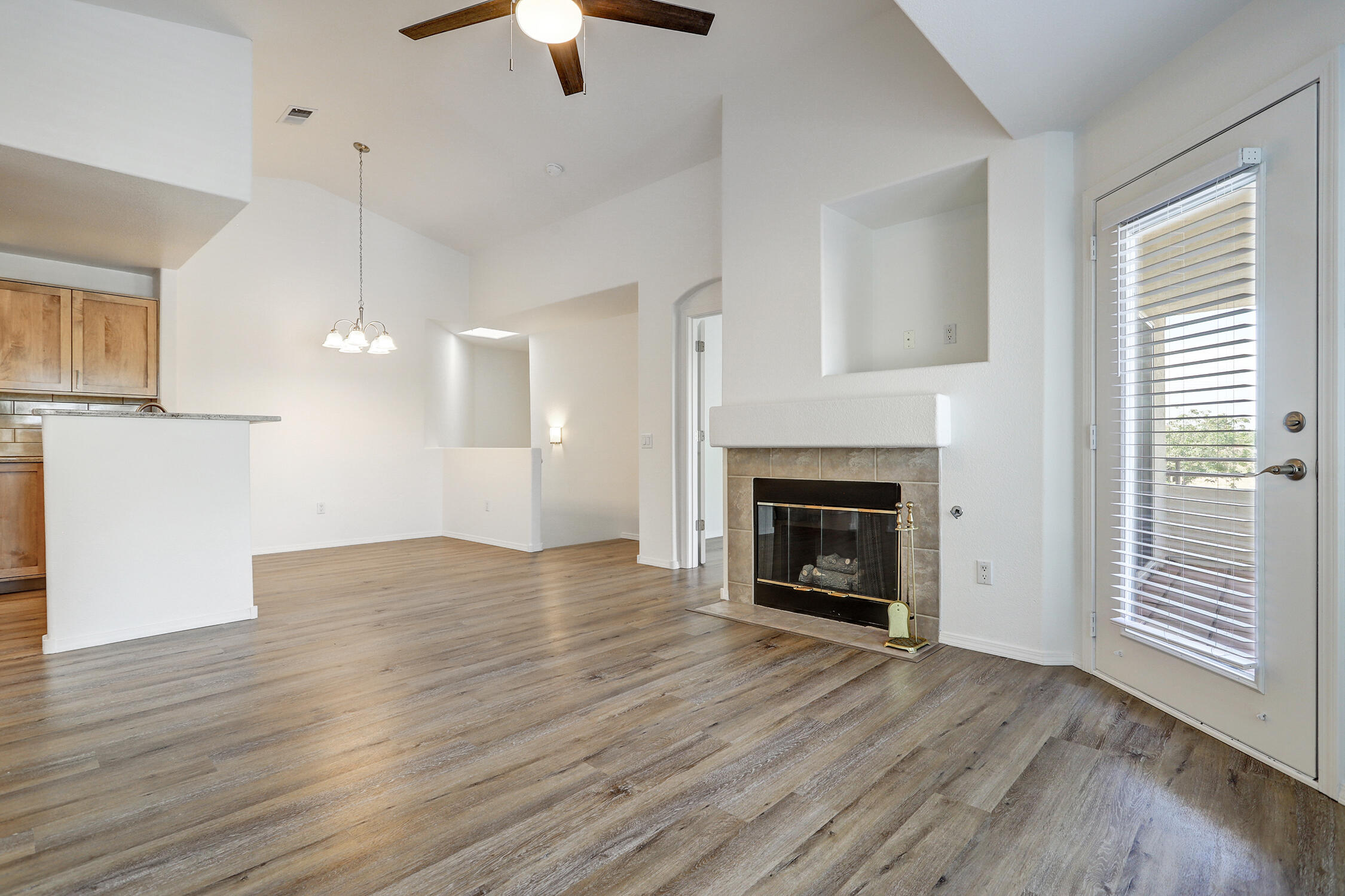 Photo 11 — 6501 San Antonio Drive NE UNIT 2001