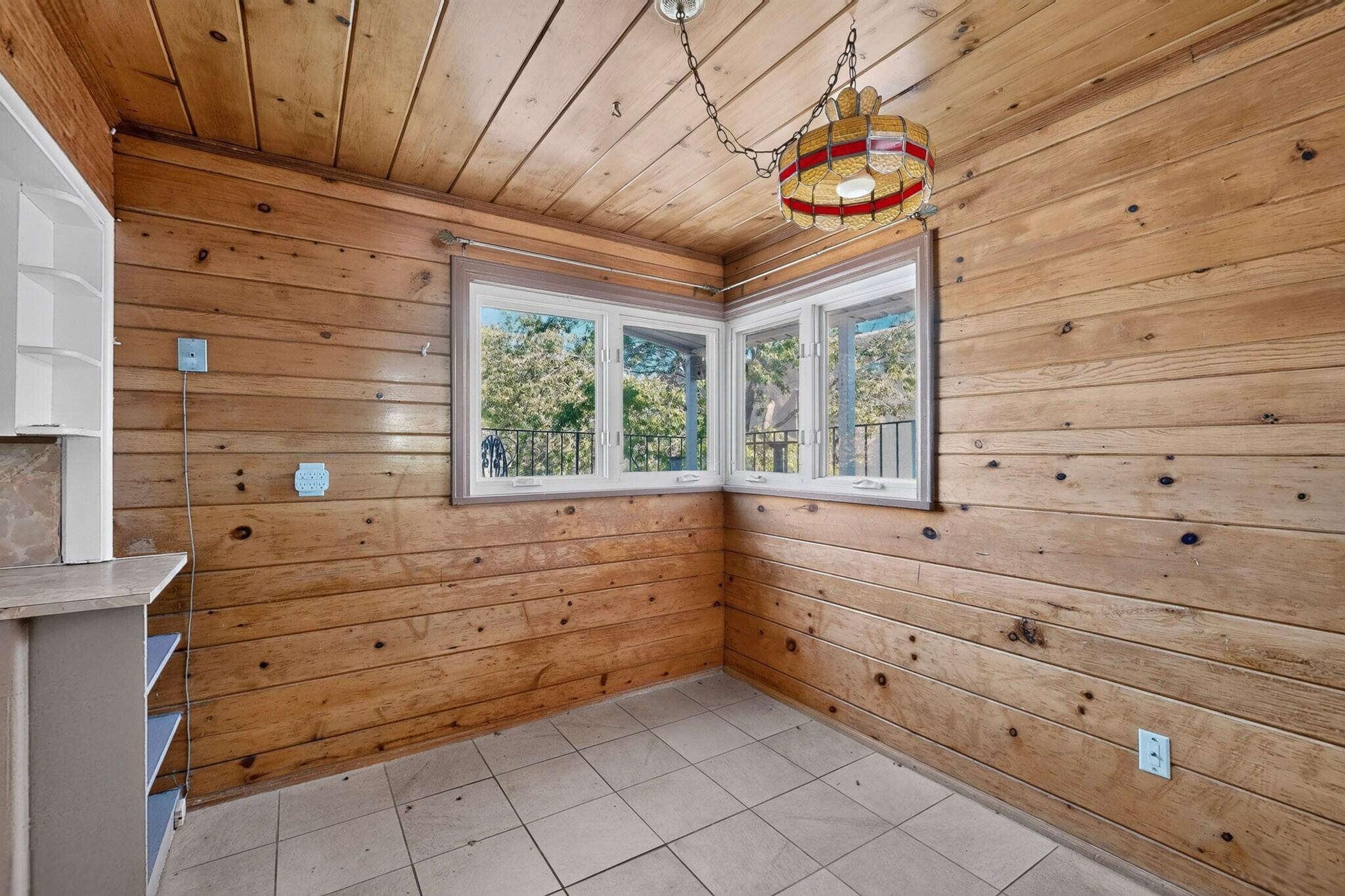 Photo 20 — 415 Vassar Drive SE