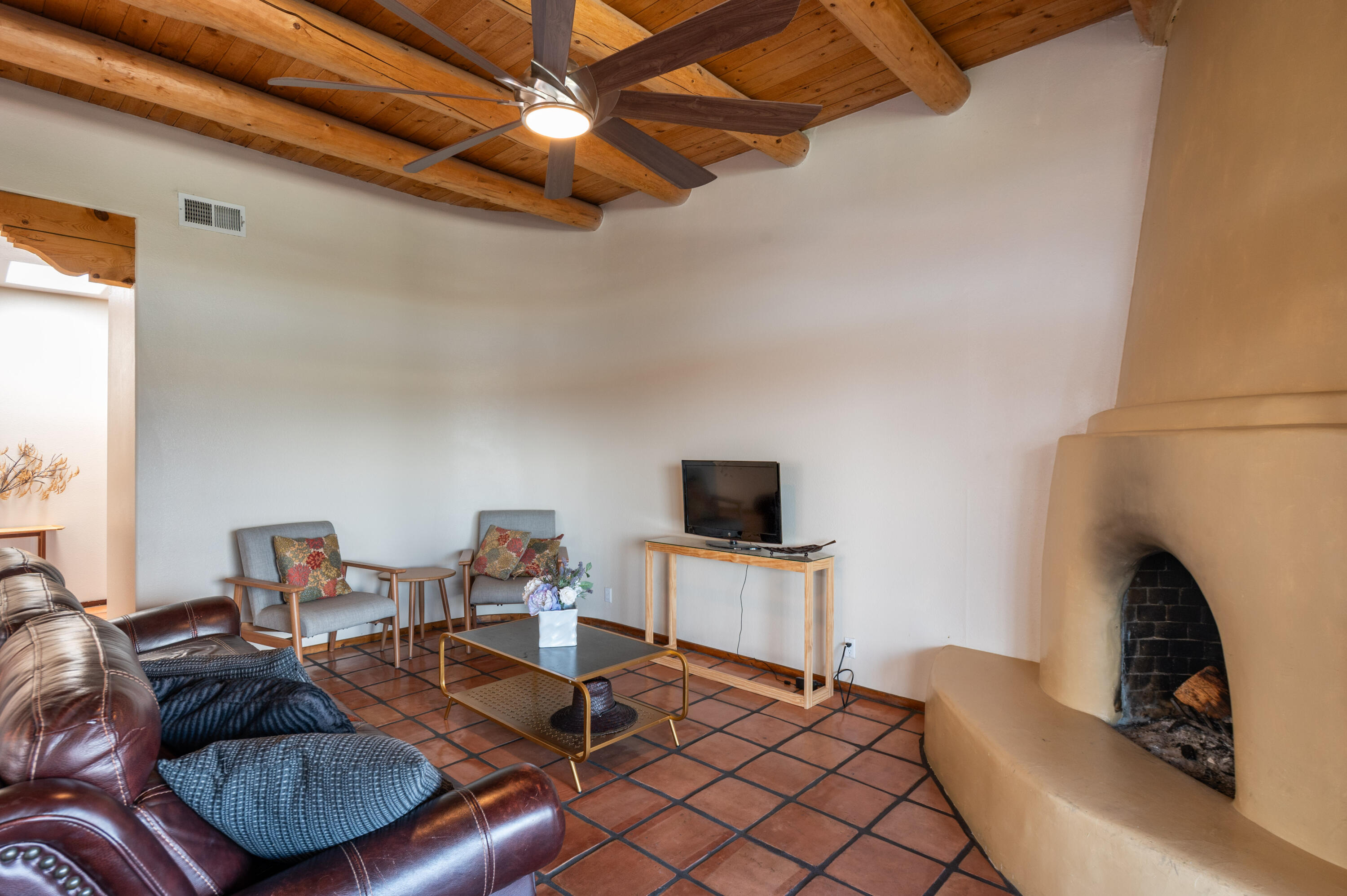 Photo 16 — 10539 Redbud Street NW